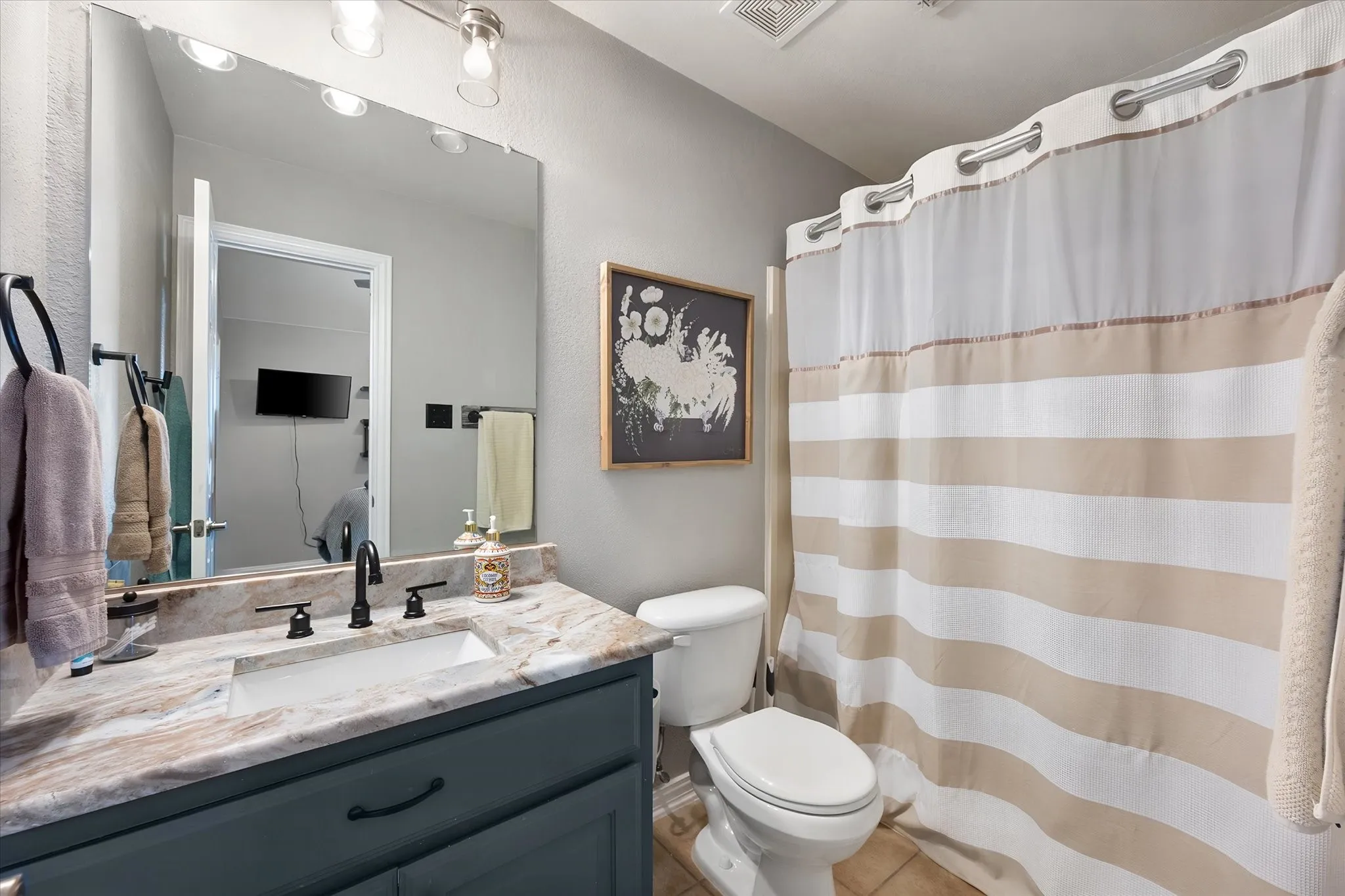 Single Family Residence For Sale in Tarrant County , 13801 Hunter Jake Drive, Fort Worth, Texas 76052, 4 Bedroom, 4 Bathroom, 2 Garage spaces, 2,965 Sqft, built in 2006, mls#21377687, Real Estate Agent in Fort Worth, Homes For Sale in Tarrant county, Homes For Sale in Fort Worth, Realtor in Fort Worth Texas, Real Estate Brokerage Independent Realty Texas, Luminita Cordes Realtor