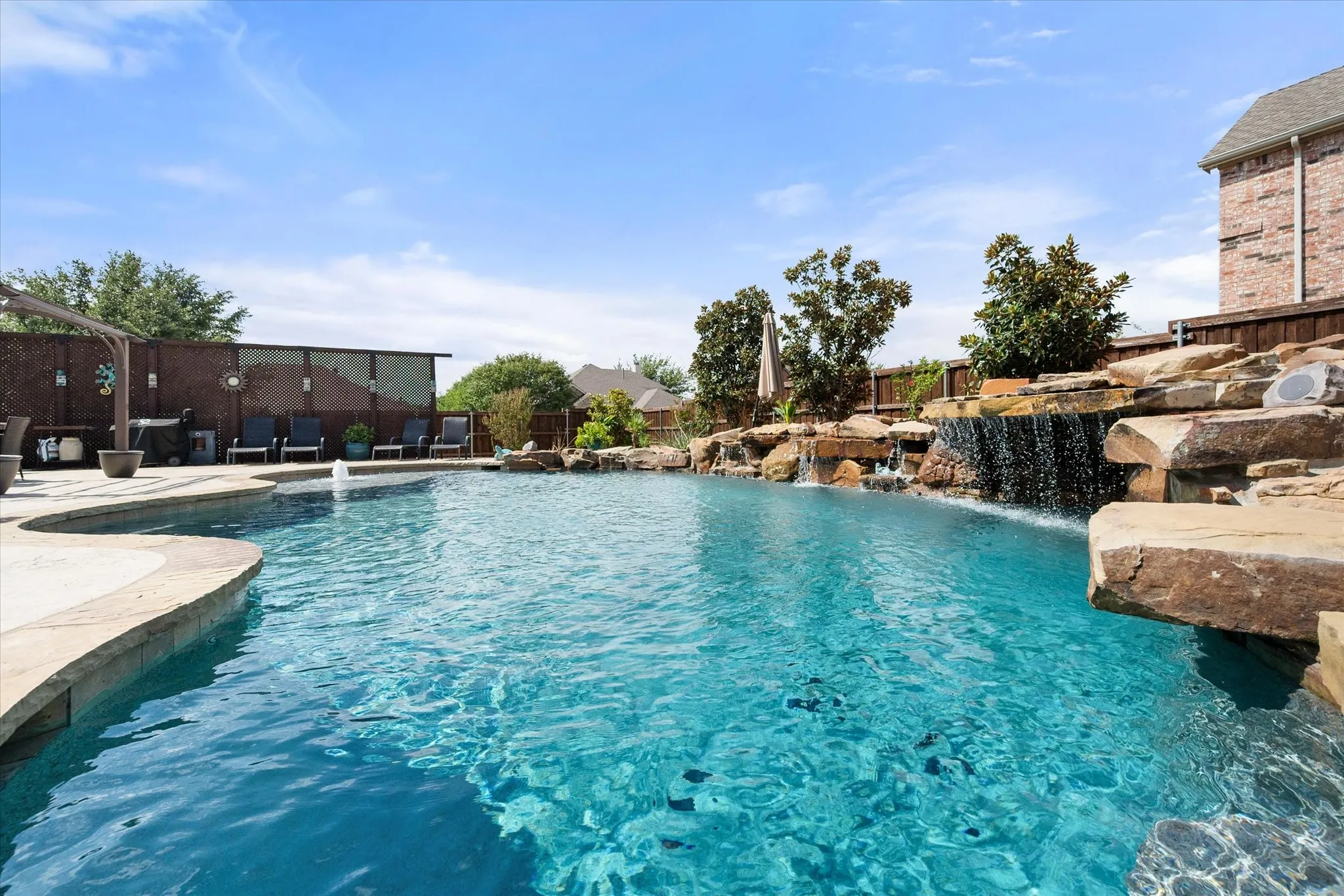 Single Family Residence For Sale in Tarrant County , 13801 Hunter Jake Drive, Fort Worth, Texas 76052, 4 Bedroom, 4 Bathroom, 2 Garage spaces, 2,965 Sqft, built in 2006, mls#21377687, Real Estate Agent in Fort Worth, Homes For Sale in Tarrant county, Homes For Sale in Fort Worth, Realtor in Fort Worth Texas, Real Estate Brokerage Independent Realty Texas, Luminita Cordes Realtor
