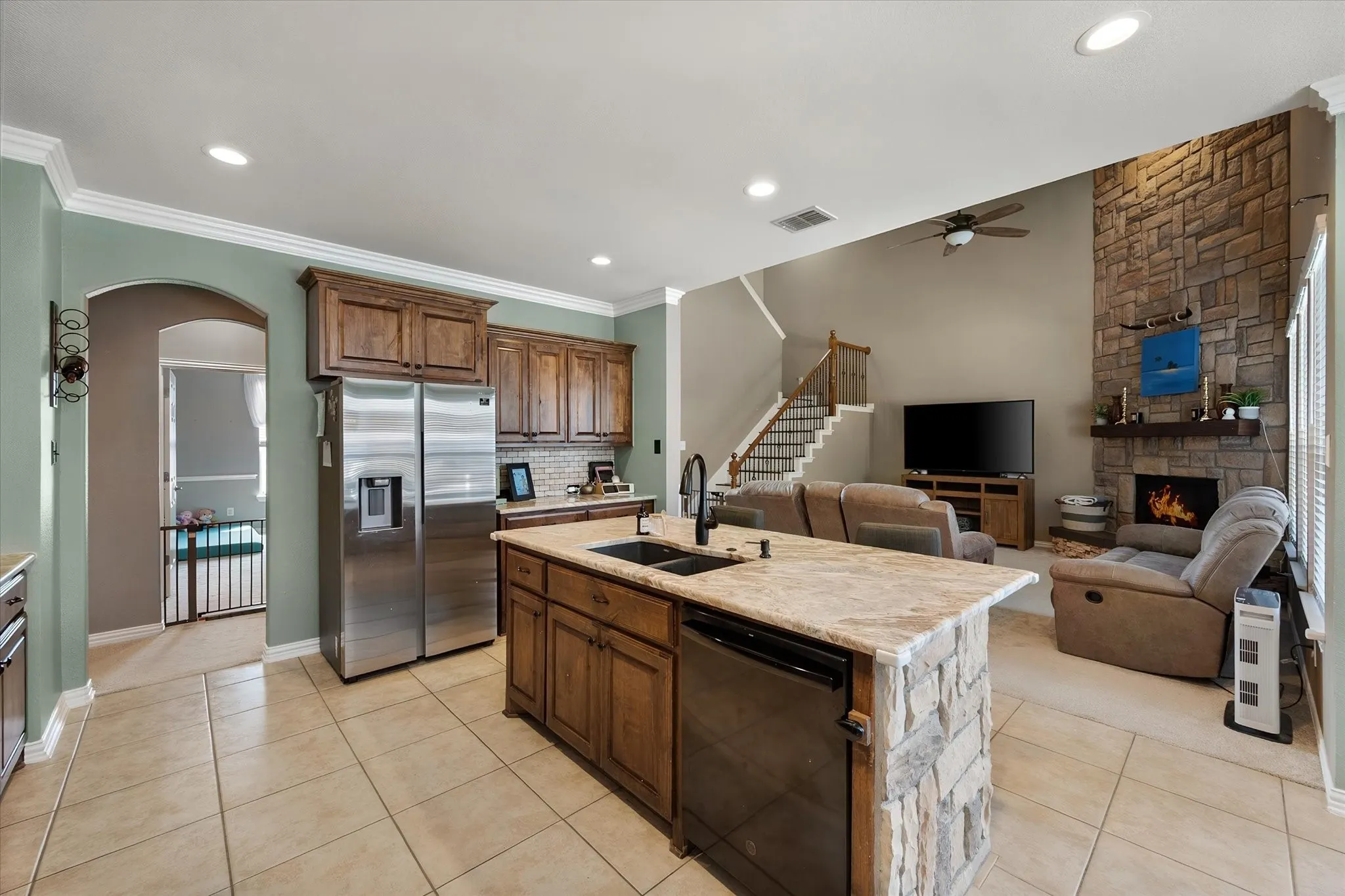 Single Family Residence For Sale in Tarrant County , 13801 Hunter Jake Drive, Fort Worth, Texas 76052, 4 Bedroom, 4 Bathroom, 2 Garage spaces, 2,965 Sqft, built in 2006, mls#21377687, Real Estate Agent in Fort Worth, Homes For Sale in Tarrant county, Homes For Sale in Fort Worth, Realtor in Fort Worth Texas, Real Estate Brokerage Independent Realty Texas, Luminita Cordes Realtor