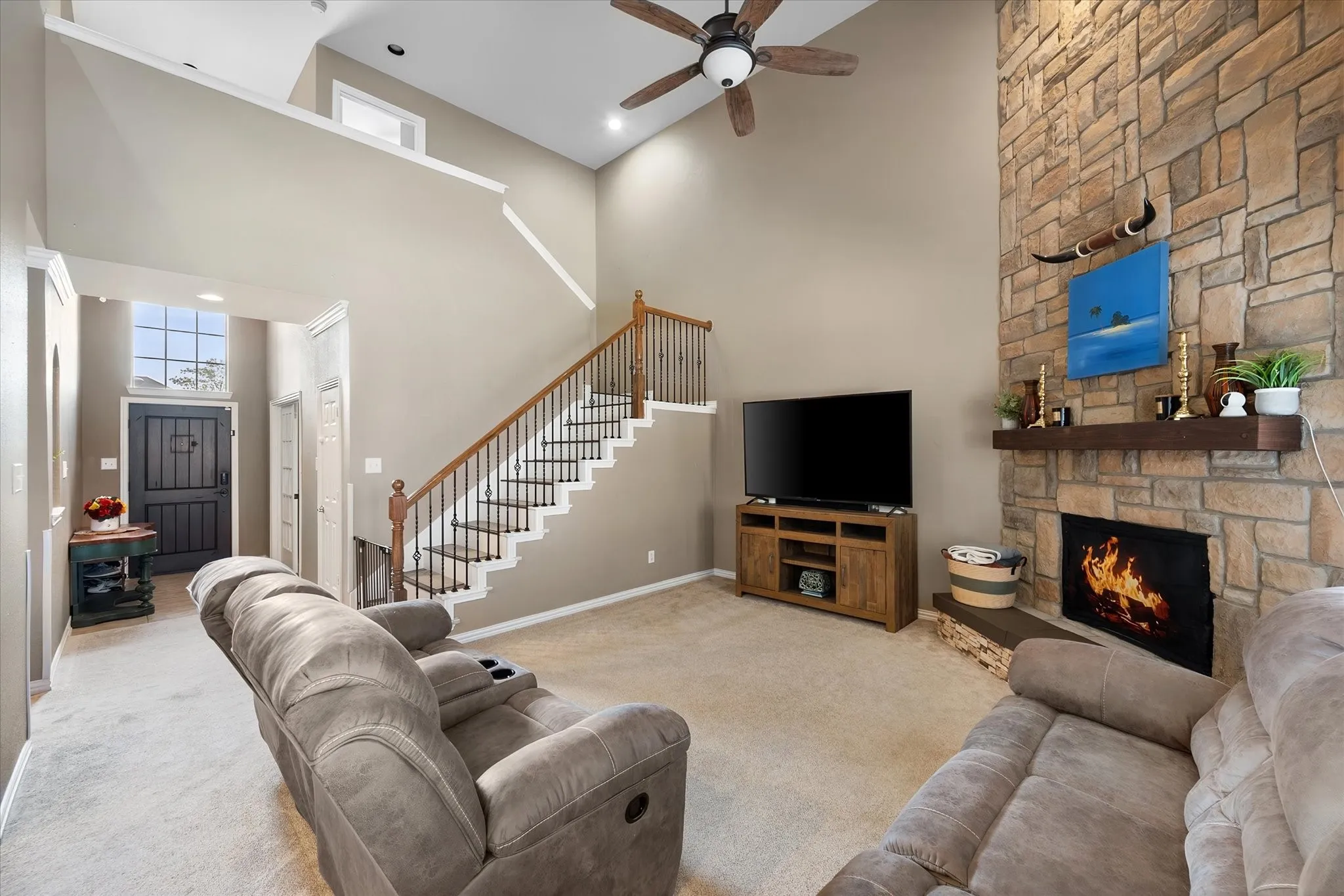Single Family Residence For Sale in Tarrant County , 13801 Hunter Jake Drive, Fort Worth, Texas 76052, 4 Bedroom, 4 Bathroom, 2 Garage spaces, 2,965 Sqft, built in 2006, mls#21377687, Real Estate Agent in Fort Worth, Homes For Sale in Tarrant county, Homes For Sale in Fort Worth, Realtor in Fort Worth Texas, Real Estate Brokerage Independent Realty Texas, Luminita Cordes Realtor