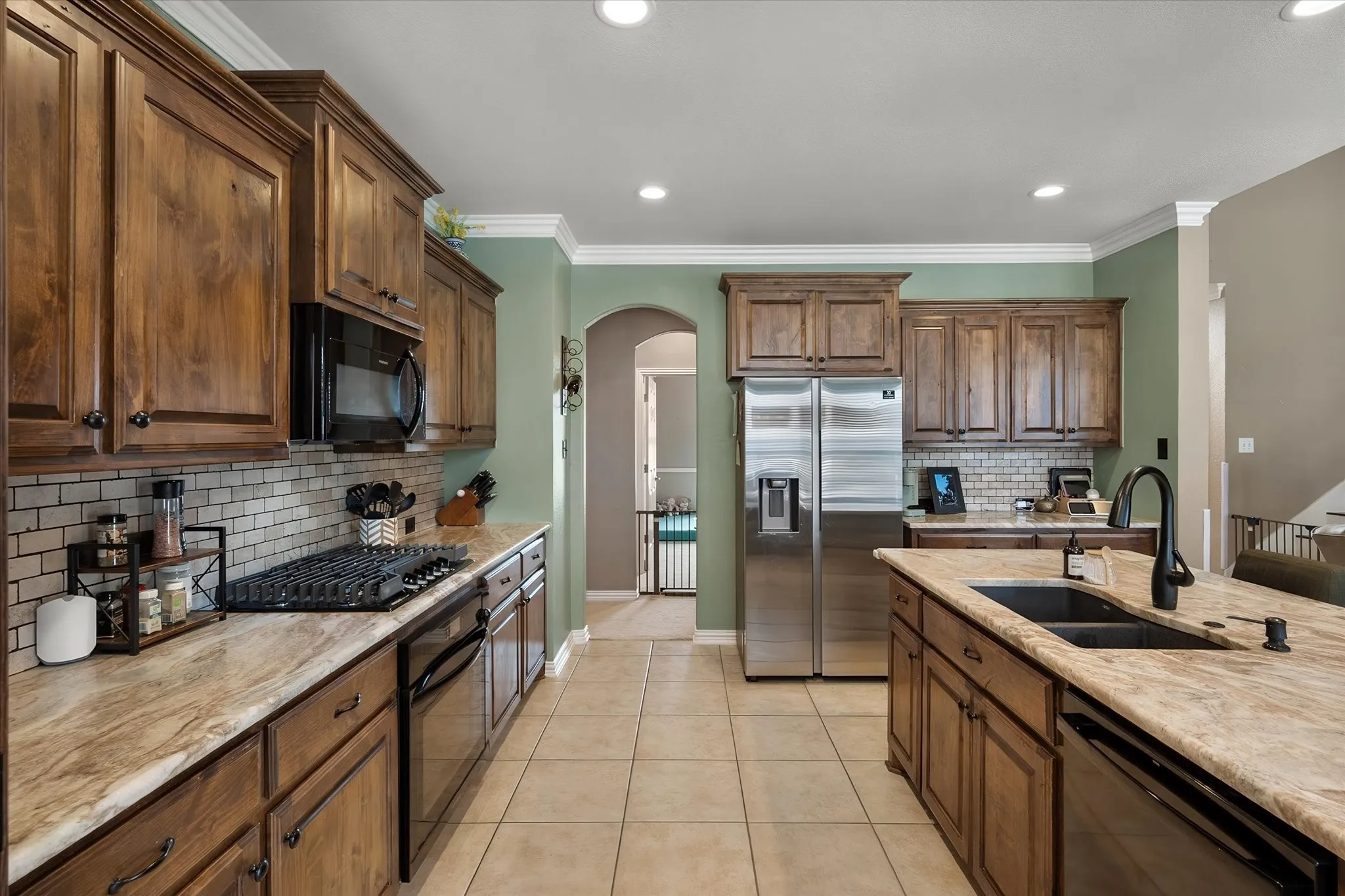 Single Family Residence For Sale in Tarrant County , 13801 Hunter Jake Drive, Fort Worth, Texas 76052, 4 Bedroom, 4 Bathroom, 2 Garage spaces, 2,965 Sqft, built in 2006, mls#21377687, Real Estate Agent in Fort Worth, Homes For Sale in Tarrant county, Homes For Sale in Fort Worth, Realtor in Fort Worth Texas, Real Estate Brokerage Independent Realty Texas, Luminita Cordes Realtor