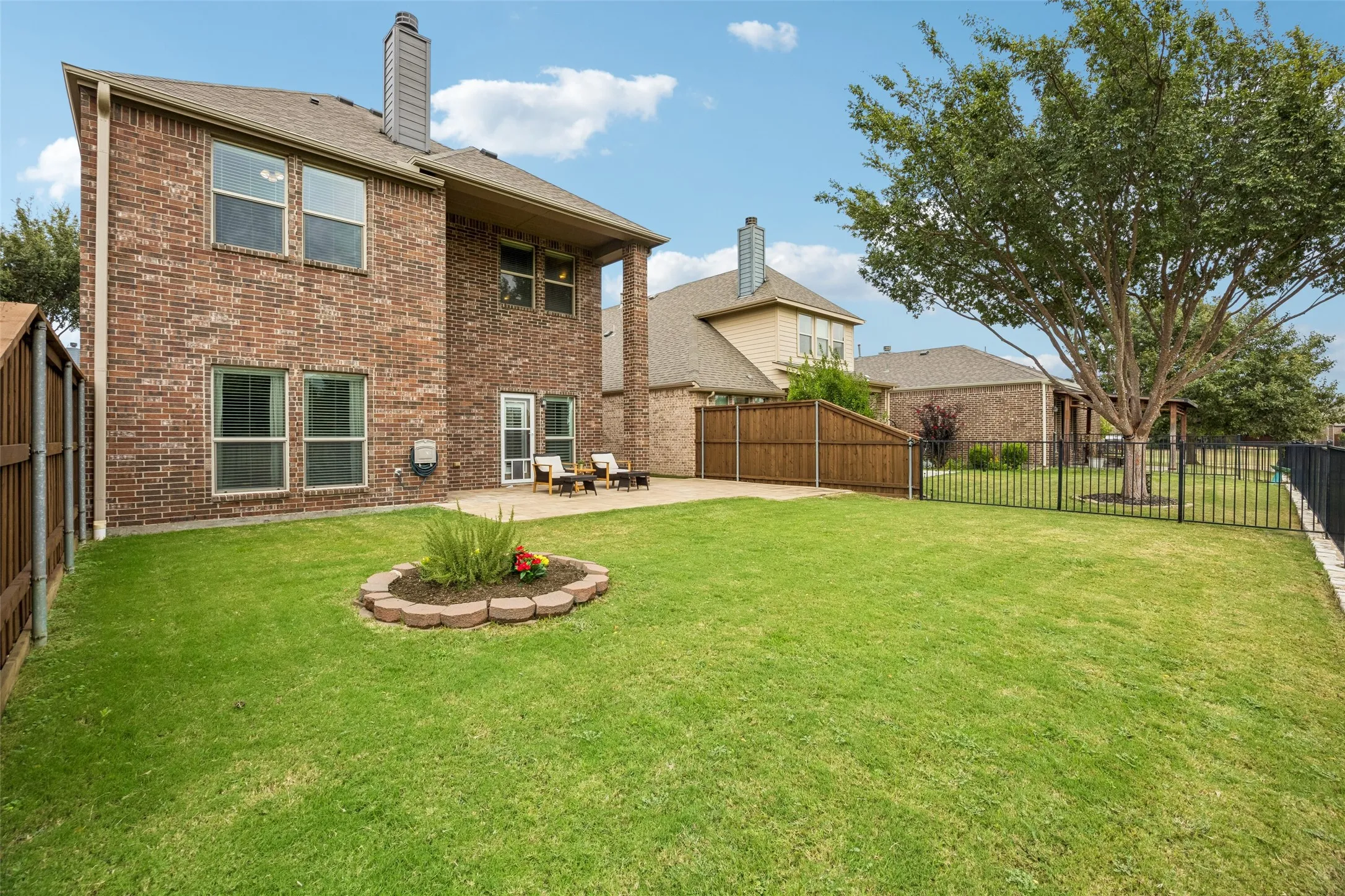 Single Family Residence For Sale in Collin County , 9709 Bardmore Place, Mc Kinney, Texas 75072, 3 Bedroom, 3 Bathroom, 2 Garage spaces, 2,643 Sqft, built in 2012, mls#21378326, Real Estate Agent in Mc Kinney, Homes For Sale in Collin county, Homes For Sale in Mc Kinney, Realtor in Mc Kinney Texas, Real Estate Brokerage Independent Realty Texas, Luminita Cordes Realtor