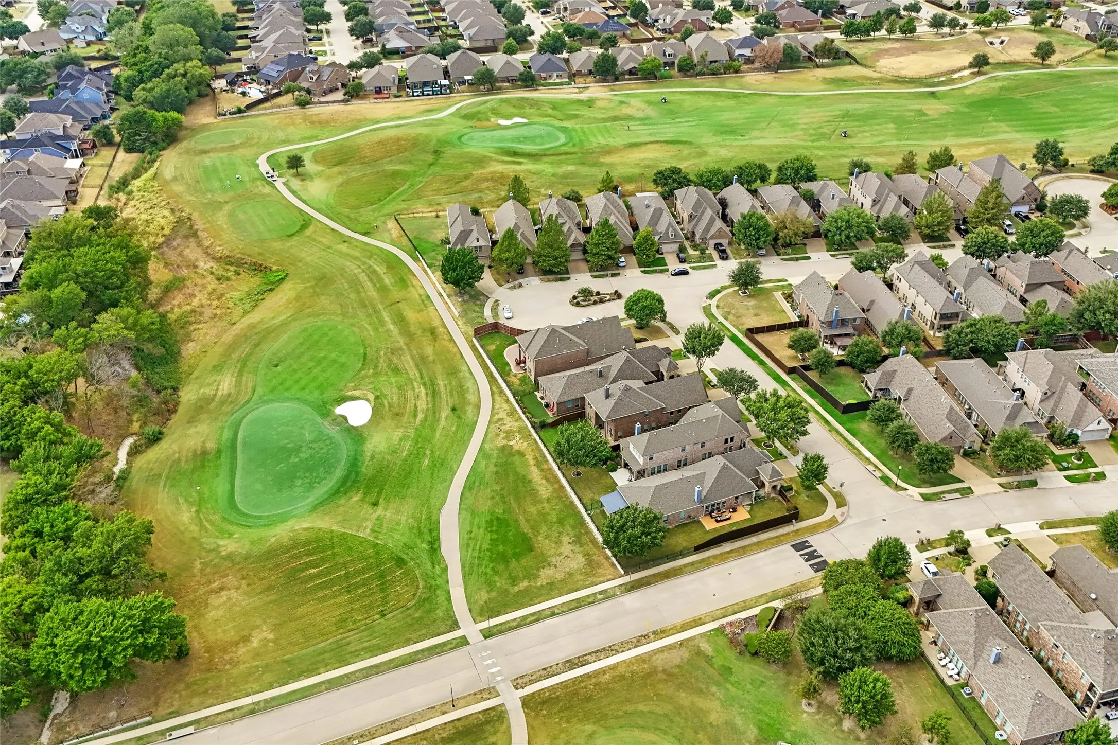 Single Family Residence For Sale in Collin County , 9709 Bardmore Place, Mc Kinney, Texas 75072, 3 Bedroom, 3 Bathroom, 2 Garage spaces, 2,643 Sqft, built in 2012, mls#21378326, Real Estate Agent in Mc Kinney, Homes For Sale in Collin county, Homes For Sale in Mc Kinney, Realtor in Mc Kinney Texas, Real Estate Brokerage Independent Realty Texas, Luminita Cordes Realtor