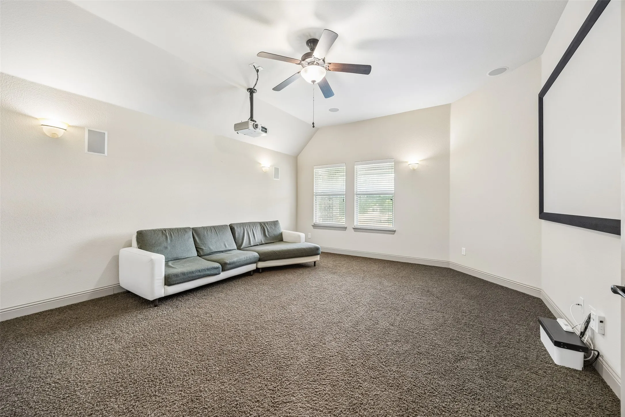 Single Family Residence For Sale in Collin County , 9709 Bardmore Place, Mc Kinney, Texas 75072, 3 Bedroom, 3 Bathroom, 2 Garage spaces, 2,643 Sqft, built in 2012, mls#21378326, Real Estate Agent in Mc Kinney, Homes For Sale in Collin county, Homes For Sale in Mc Kinney, Realtor in Mc Kinney Texas, Real Estate Brokerage Independent Realty Texas, Luminita Cordes Realtor