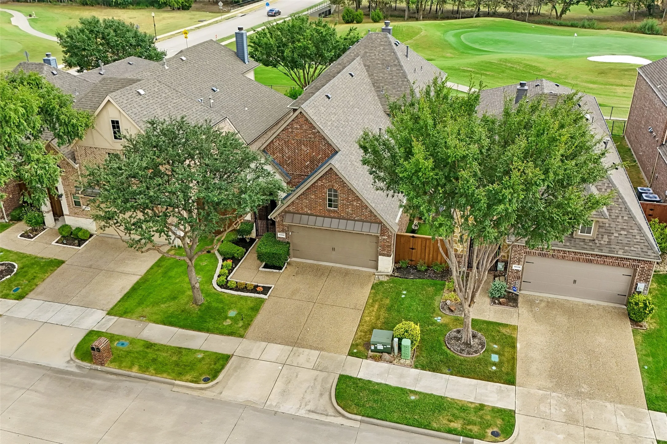 Single Family Residence For Sale in Collin County , 9709 Bardmore Place, Mc Kinney, Texas 75072, 3 Bedroom, 3 Bathroom, 2 Garage spaces, 2,643 Sqft, built in 2012, mls#21378326, Real Estate Agent in Mc Kinney, Homes For Sale in Collin county, Homes For Sale in Mc Kinney, Realtor in Mc Kinney Texas, Real Estate Brokerage Independent Realty Texas, Luminita Cordes Realtor