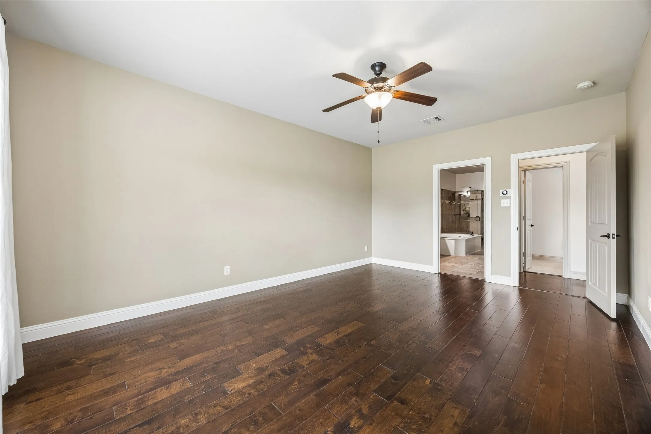 Single Family Residence For Sale in Collin County , 9709 Bardmore Place, Mc Kinney, Texas 75072, 3 Bedroom, 3 Bathroom, 2 Garage spaces, 2,643 Sqft, built in 2012, mls#21378326, Real Estate Agent in Mc Kinney, Homes For Sale in Collin county, Homes For Sale in Mc Kinney, Realtor in Mc Kinney Texas, Real Estate Brokerage Independent Realty Texas, Luminita Cordes Realtor
