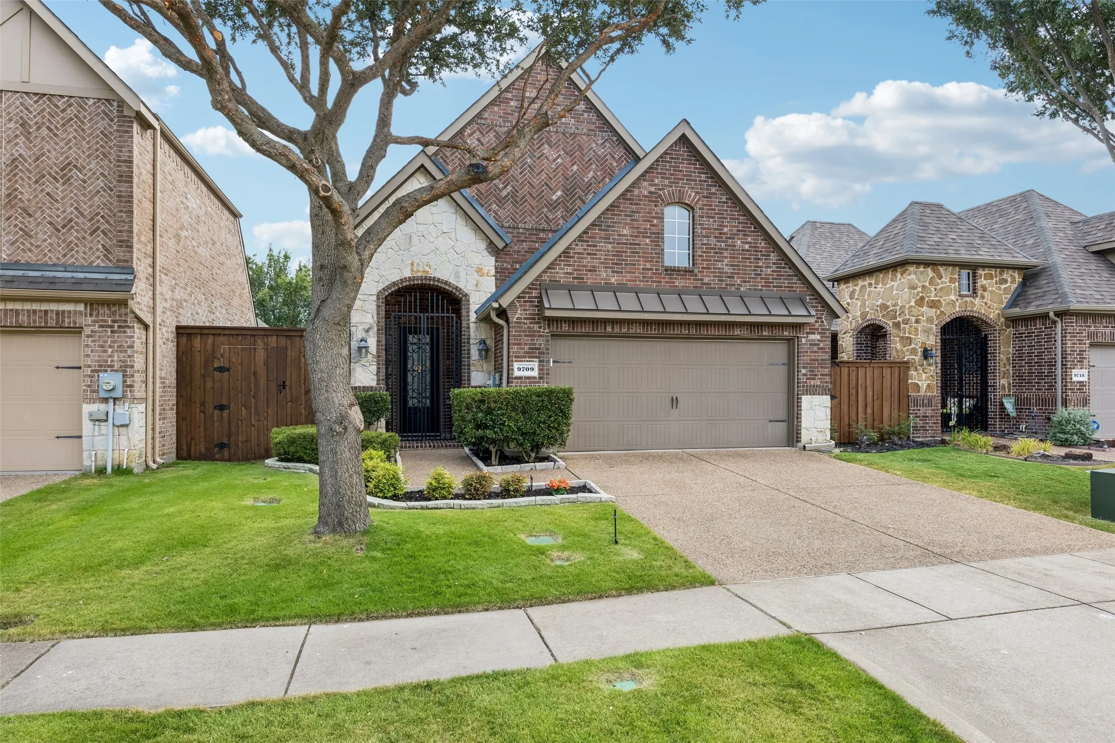 Single Family Residence For Sale in Collin County , 9709 Bardmore Place, Mc Kinney, Texas 75072, 3 Bedroom, 3 Bathroom, 2 Garage spaces, 2,643 Sqft, built in 2012, mls#21378326, Real Estate Agent in Mc Kinney, Homes For Sale in Collin county, Homes For Sale in Mc Kinney, Realtor in Mc Kinney Texas, Real Estate Brokerage Independent Realty Texas, Luminita Cordes Realtor