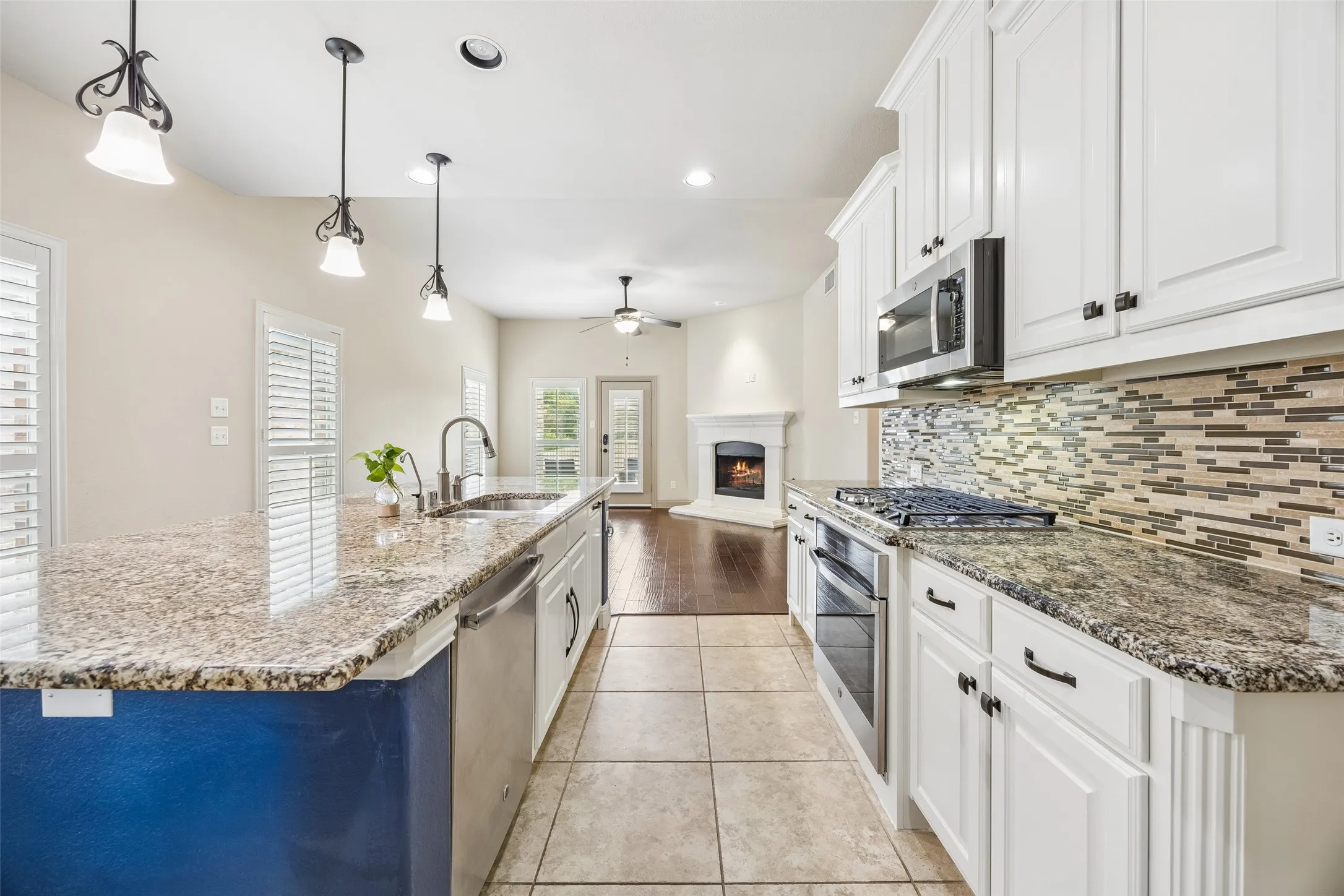 Single Family Residence For Sale in Collin County , 9709 Bardmore Place, Mc Kinney, Texas 75072, 3 Bedroom, 3 Bathroom, 2 Garage spaces, 2,643 Sqft, built in 2012, mls#21378326, Real Estate Agent in Mc Kinney, Homes For Sale in Collin county, Homes For Sale in Mc Kinney, Realtor in Mc Kinney Texas, Real Estate Brokerage Independent Realty Texas, Luminita Cordes Realtor