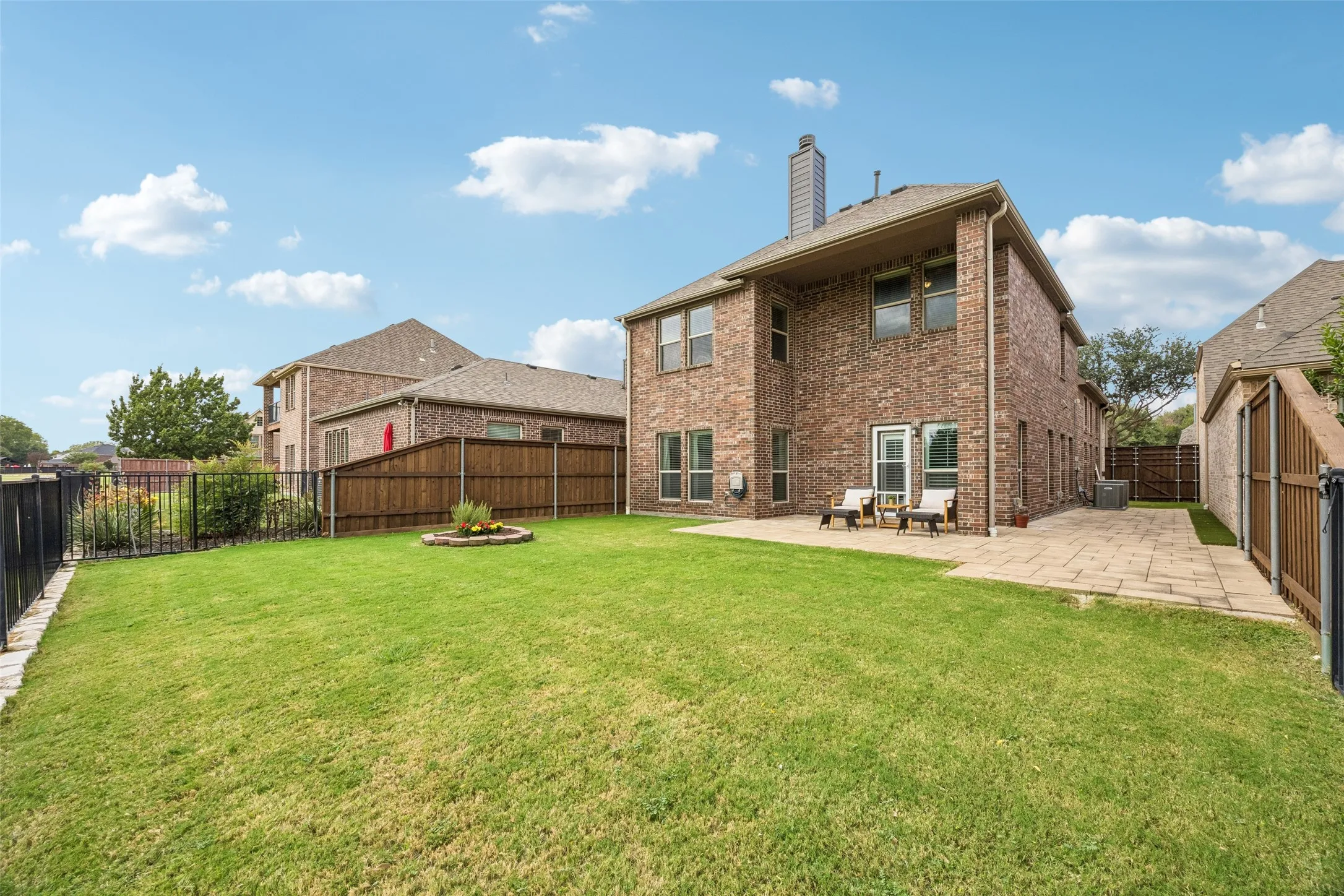 Single Family Residence For Sale in Collin County , 9709 Bardmore Place, Mc Kinney, Texas 75072, 3 Bedroom, 3 Bathroom, 2 Garage spaces, 2,643 Sqft, built in 2012, mls#21378326, Real Estate Agent in Mc Kinney, Homes For Sale in Collin county, Homes For Sale in Mc Kinney, Realtor in Mc Kinney Texas, Real Estate Brokerage Independent Realty Texas, Luminita Cordes Realtor