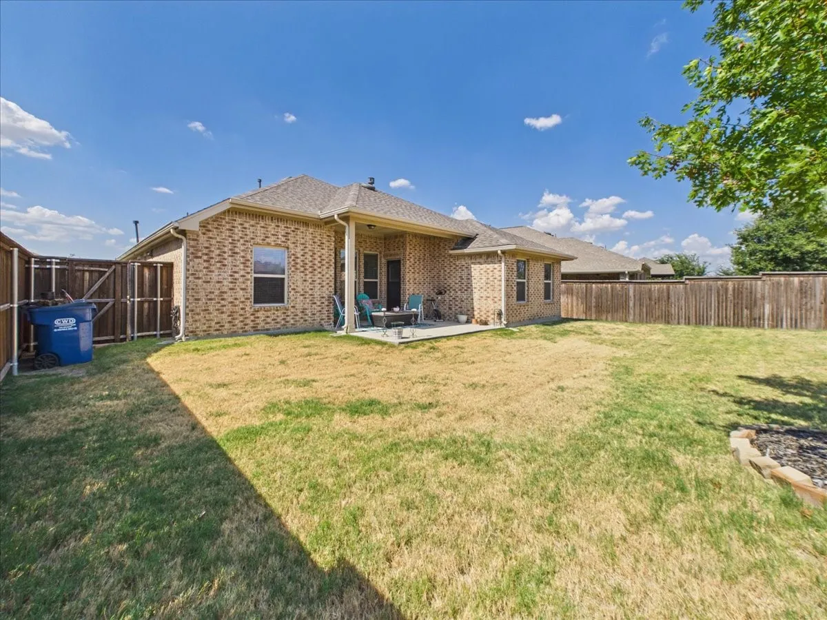 Single Family Residence For Sale in Denton County , 4709 London Avenue, Celina, Texas 76227, 3 Bedroom, 2 Bathroom, 2 Garage spaces, 1,874 Sqft, built in 2018, mls#21379136, Real Estate Agent in Celina, Homes For Sale in Denton county, Homes For Sale in Celina, Realtor in Celina Texas, Real Estate Brokerage Independent Realty Texas, Luminita Cordes Realtor