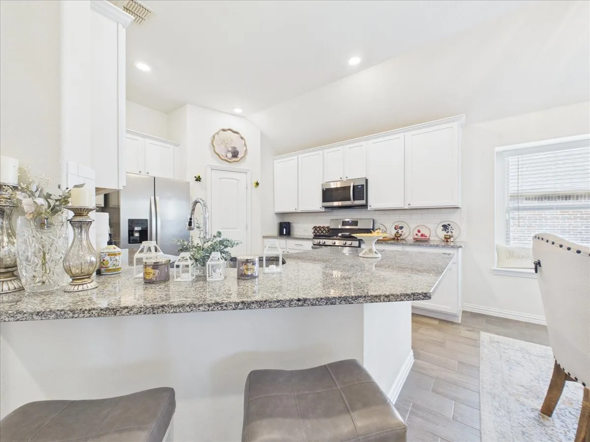 Single Family Residence For Sale in Denton County , 4709 London Avenue, Celina, Texas 76227, 3 Bedroom, 2 Bathroom, 2 Garage spaces, 1,874 Sqft, built in 2018, mls#21379136, Real Estate Agent in Celina, Homes For Sale in Denton county, Homes For Sale in Celina, Realtor in Celina Texas, Real Estate Brokerage Independent Realty Texas, Luminita Cordes Realtor