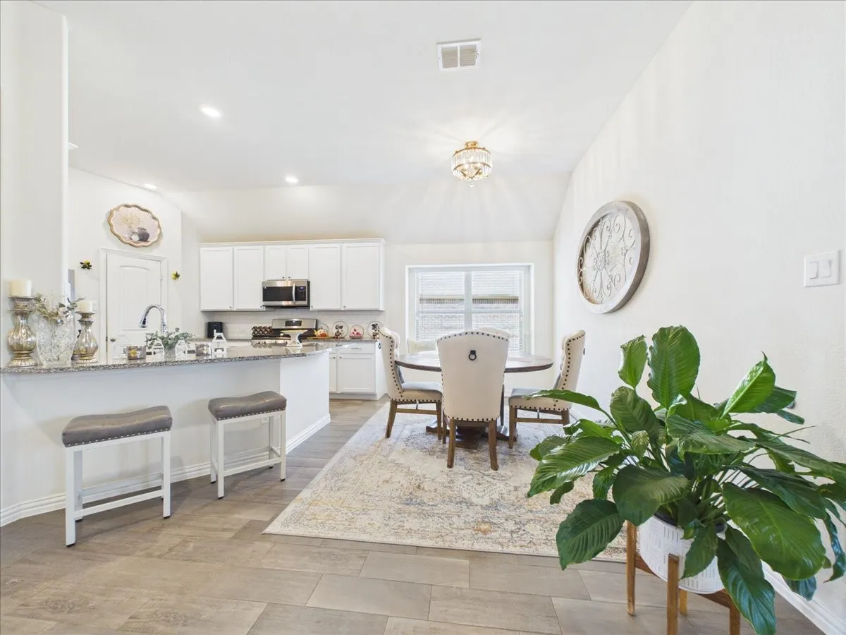 Single Family Residence For Sale in Denton County , 4709 London Avenue, Celina, Texas 76227, 3 Bedroom, 2 Bathroom, 2 Garage spaces, 1,874 Sqft, built in 2018, mls#21379136, Real Estate Agent in Celina, Homes For Sale in Denton county, Homes For Sale in Celina, Realtor in Celina Texas, Real Estate Brokerage Independent Realty Texas, Luminita Cordes Realtor