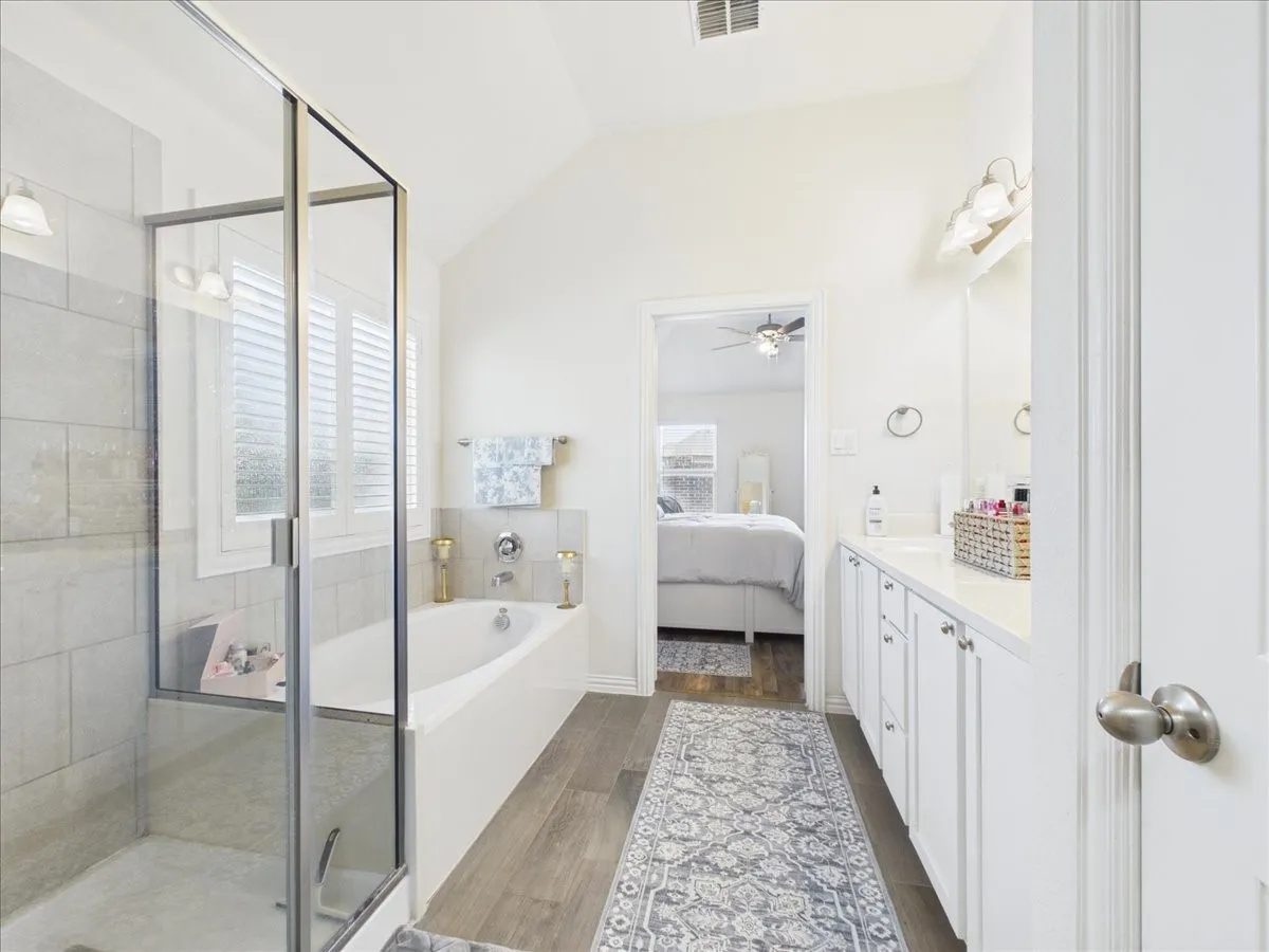 Single Family Residence For Sale in Denton County , 4709 London Avenue, Celina, Texas 76227, 3 Bedroom, 2 Bathroom, 2 Garage spaces, 1,874 Sqft, built in 2018, mls#21379136, Real Estate Agent in Celina, Homes For Sale in Denton county, Homes For Sale in Celina, Realtor in Celina Texas, Real Estate Brokerage Independent Realty Texas, Luminita Cordes Realtor