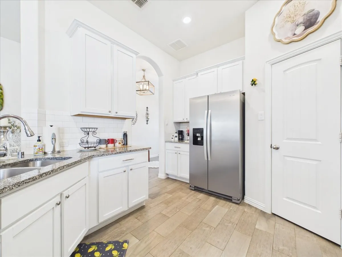 Single Family Residence For Sale in Denton County , 4709 London Avenue, Celina, Texas 76227, 3 Bedroom, 2 Bathroom, 2 Garage spaces, 1,874 Sqft, built in 2018, mls#21379136, Real Estate Agent in Celina, Homes For Sale in Denton county, Homes For Sale in Celina, Realtor in Celina Texas, Real Estate Brokerage Independent Realty Texas, Luminita Cordes Realtor