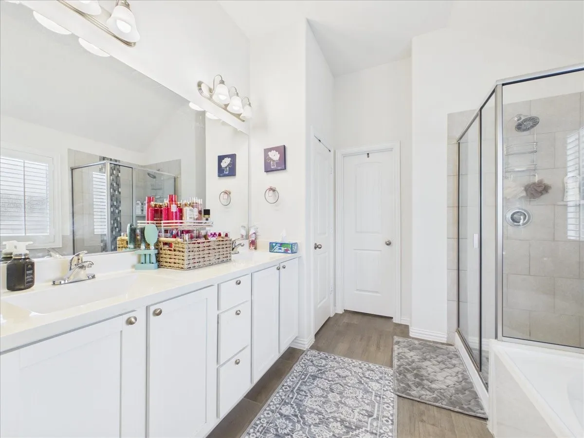 Single Family Residence For Sale in Denton County , 4709 London Avenue, Celina, Texas 76227, 3 Bedroom, 2 Bathroom, 2 Garage spaces, 1,874 Sqft, built in 2018, mls#21379136, Real Estate Agent in Celina, Homes For Sale in Denton county, Homes For Sale in Celina, Realtor in Celina Texas, Real Estate Brokerage Independent Realty Texas, Luminita Cordes Realtor