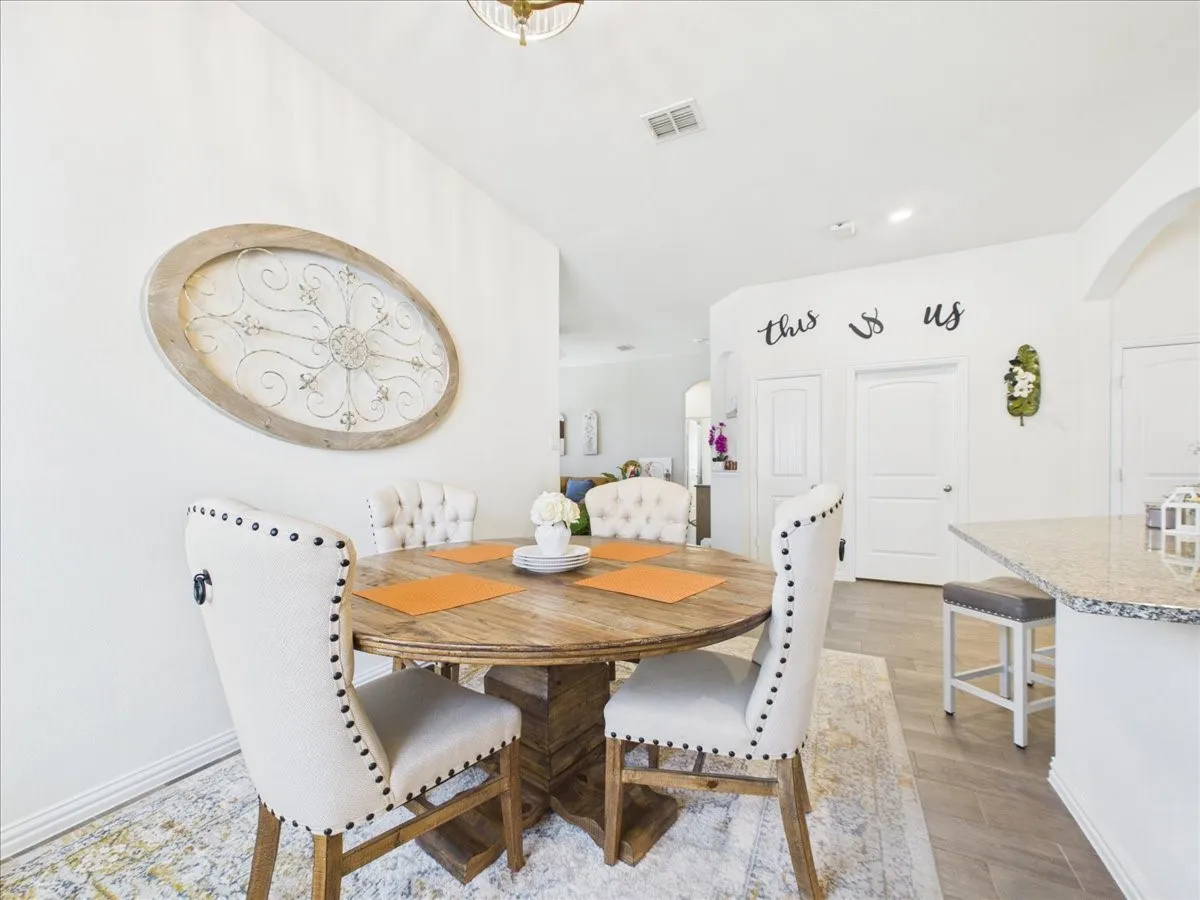 Single Family Residence For Sale in Denton County , 4709 London Avenue, Celina, Texas 76227, 3 Bedroom, 2 Bathroom, 2 Garage spaces, 1,874 Sqft, built in 2018, mls#21379136, Real Estate Agent in Celina, Homes For Sale in Denton county, Homes For Sale in Celina, Realtor in Celina Texas, Real Estate Brokerage Independent Realty Texas, Luminita Cordes Realtor