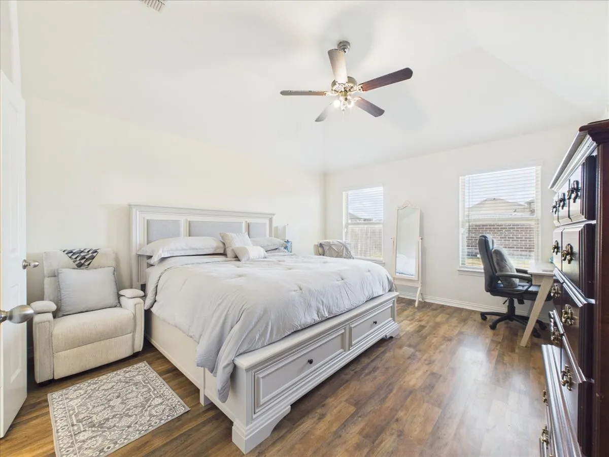 Single Family Residence For Sale in Denton County , 4709 London Avenue, Celina, Texas 76227, 3 Bedroom, 2 Bathroom, 2 Garage spaces, 1,874 Sqft, built in 2018, mls#21379136, Real Estate Agent in Celina, Homes For Sale in Denton county, Homes For Sale in Celina, Realtor in Celina Texas, Real Estate Brokerage Independent Realty Texas, Luminita Cordes Realtor