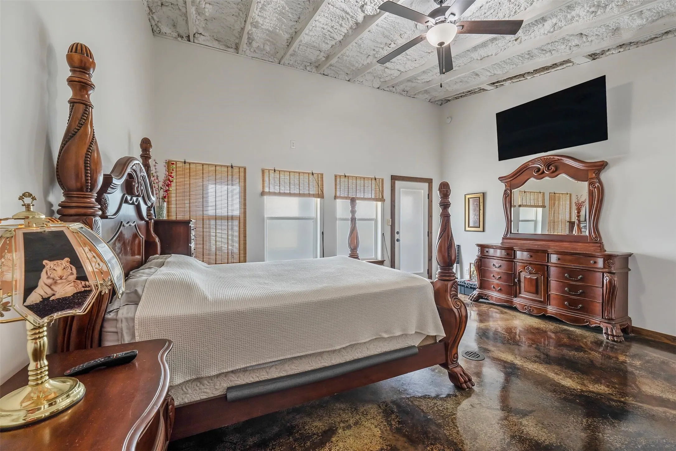 Single Family Residence For Sale in Anderson County , 6899 TX-19 Highway, Palestine, Texas 75803, 3 Bedroom, 2 Bathroom, Garage spaces, 1,350 Sqft, built in 2021, mls#21379147, Real Estate Agent in Palestine, Homes For Sale in Anderson county, Homes For Sale in Palestine, Realtor in Palestine Texas, Real Estate Brokerage Independent Realty Texas, Luminita Cordes Realtor