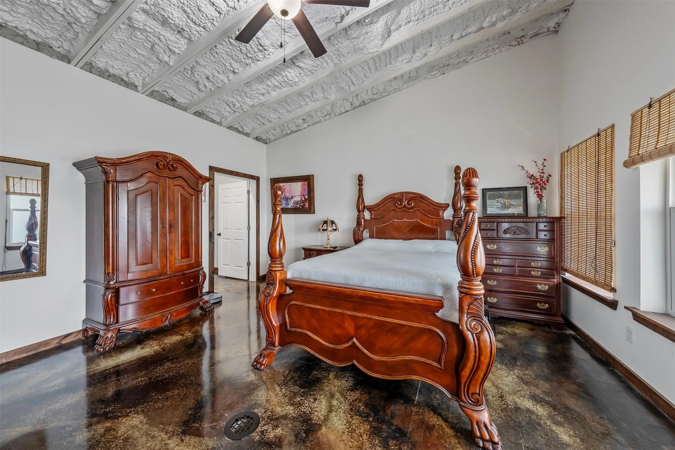 Single Family Residence For Sale in Anderson County , 6899 TX-19 Highway, Palestine, Texas 75803, 3 Bedroom, 2 Bathroom, Garage spaces, 1,350 Sqft, built in 2021, mls#21379147, Real Estate Agent in Palestine, Homes For Sale in Anderson county, Homes For Sale in Palestine, Realtor in Palestine Texas, Real Estate Brokerage Independent Realty Texas, Luminita Cordes Realtor