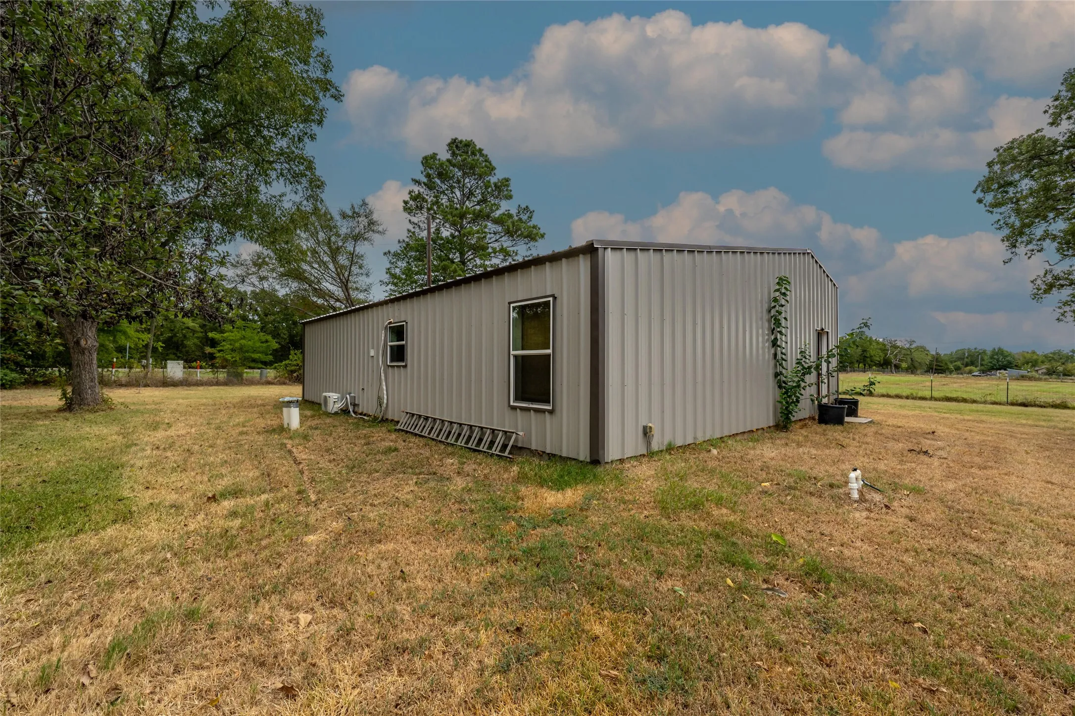 Single Family Residence For Sale in Anderson County , 6899 TX-19 Highway, Palestine, Texas 75803, 3 Bedroom, 2 Bathroom, Garage spaces, 1,350 Sqft, built in 2021, mls#21379147, Real Estate Agent in Palestine, Homes For Sale in Anderson county, Homes For Sale in Palestine, Realtor in Palestine Texas, Real Estate Brokerage Independent Realty Texas, Luminita Cordes Realtor