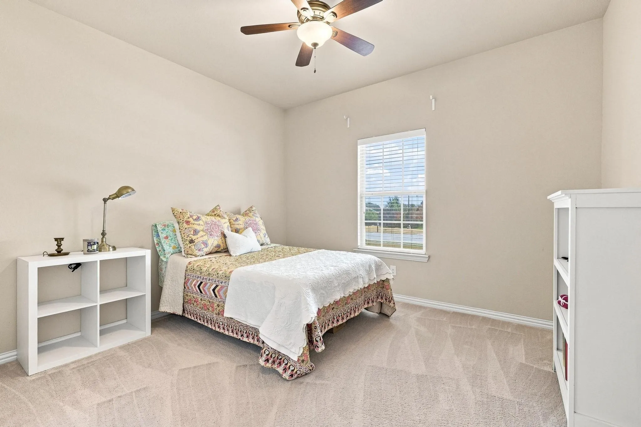 Split Bedroom, Great Size, Walk-In Closet