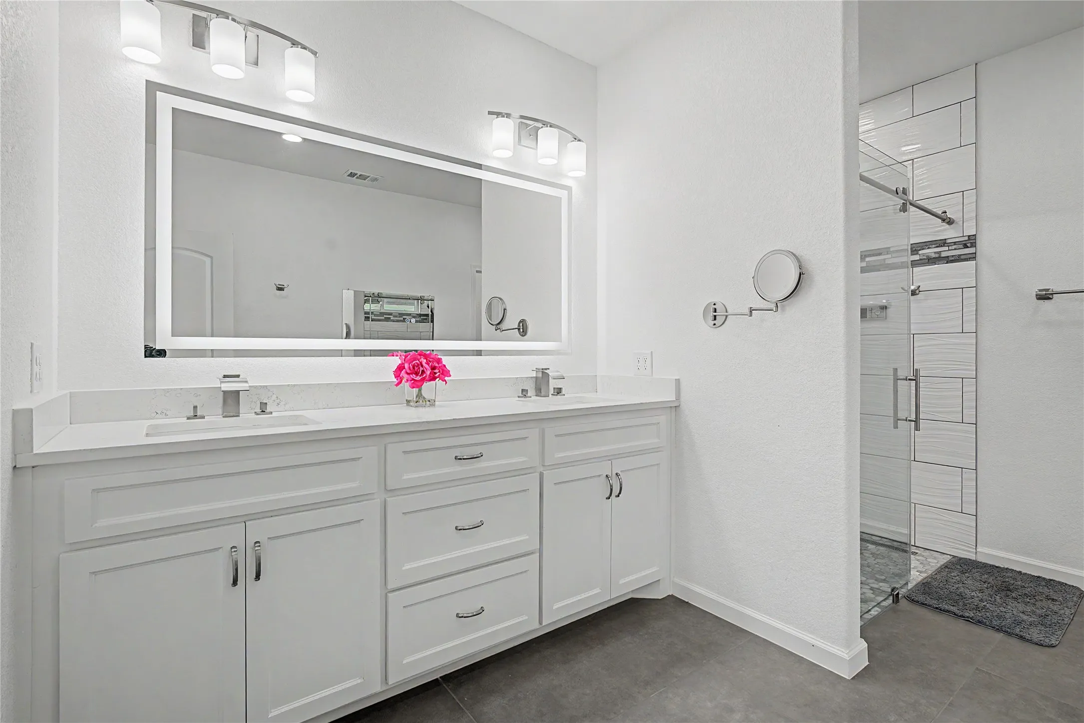 Single Family Residence For Sale in Collin County , 8615 County Road 534, Whitewright, Texas 75491, 4 Bedroom, 4 Bathroom, 3 Garage spaces, 3,040 Sqft, built in 2024, mls#21378733, Real Estate Agent in Whitewright, Homes For Sale in Collin county, Homes For Sale in Whitewright, Realtor in Whitewright Texas, Real Estate Brokerage Independent Realty Texas, Luminita Cordes Realtor