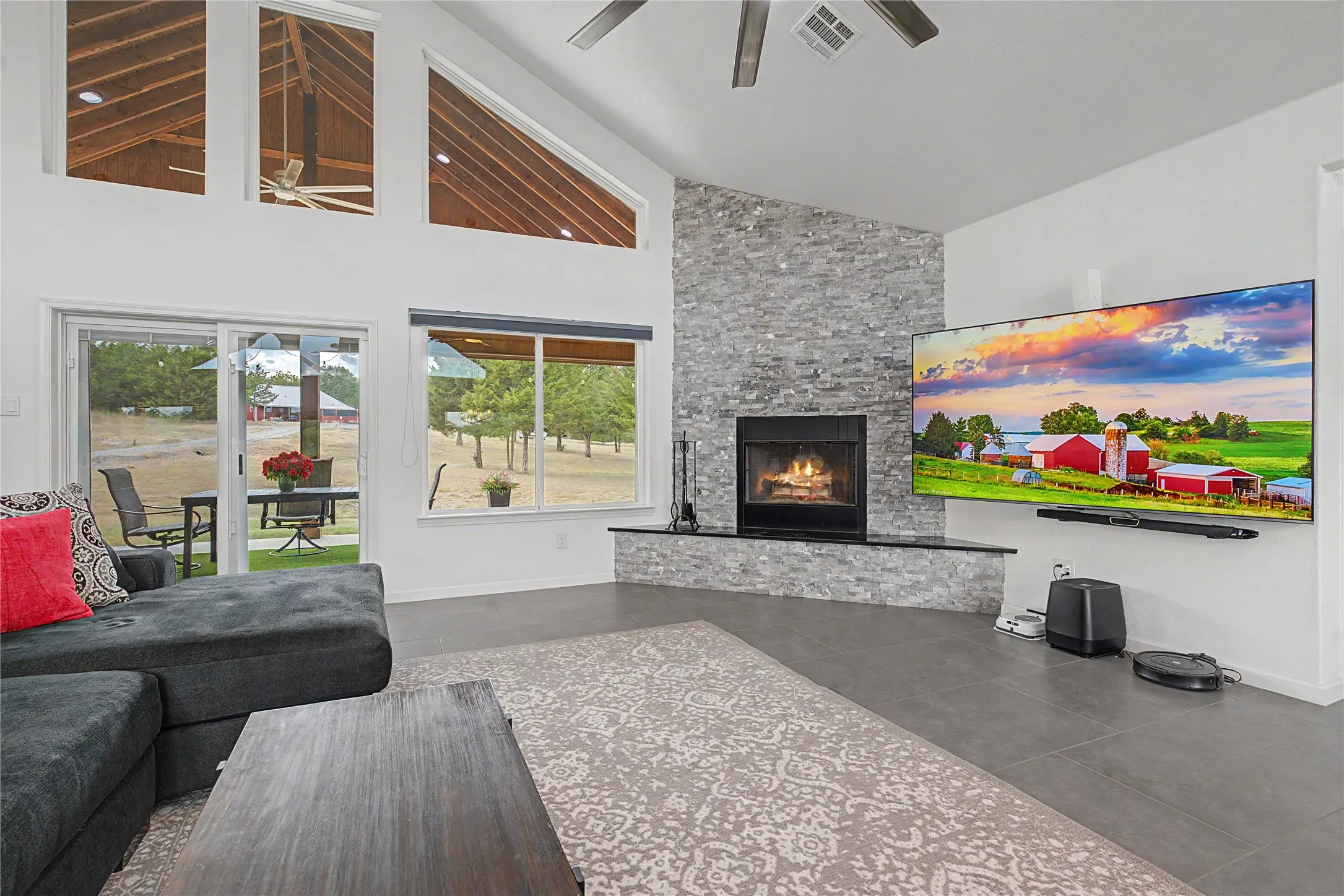 Single Family Residence For Sale in Collin County , 8615 County Road 534, Whitewright, Texas 75491, 4 Bedroom, 4 Bathroom, 3 Garage spaces, 3,040 Sqft, built in 2024, mls#21378733, Real Estate Agent in Whitewright, Homes For Sale in Collin county, Homes For Sale in Whitewright, Realtor in Whitewright Texas, Real Estate Brokerage Independent Realty Texas, Luminita Cordes Realtor