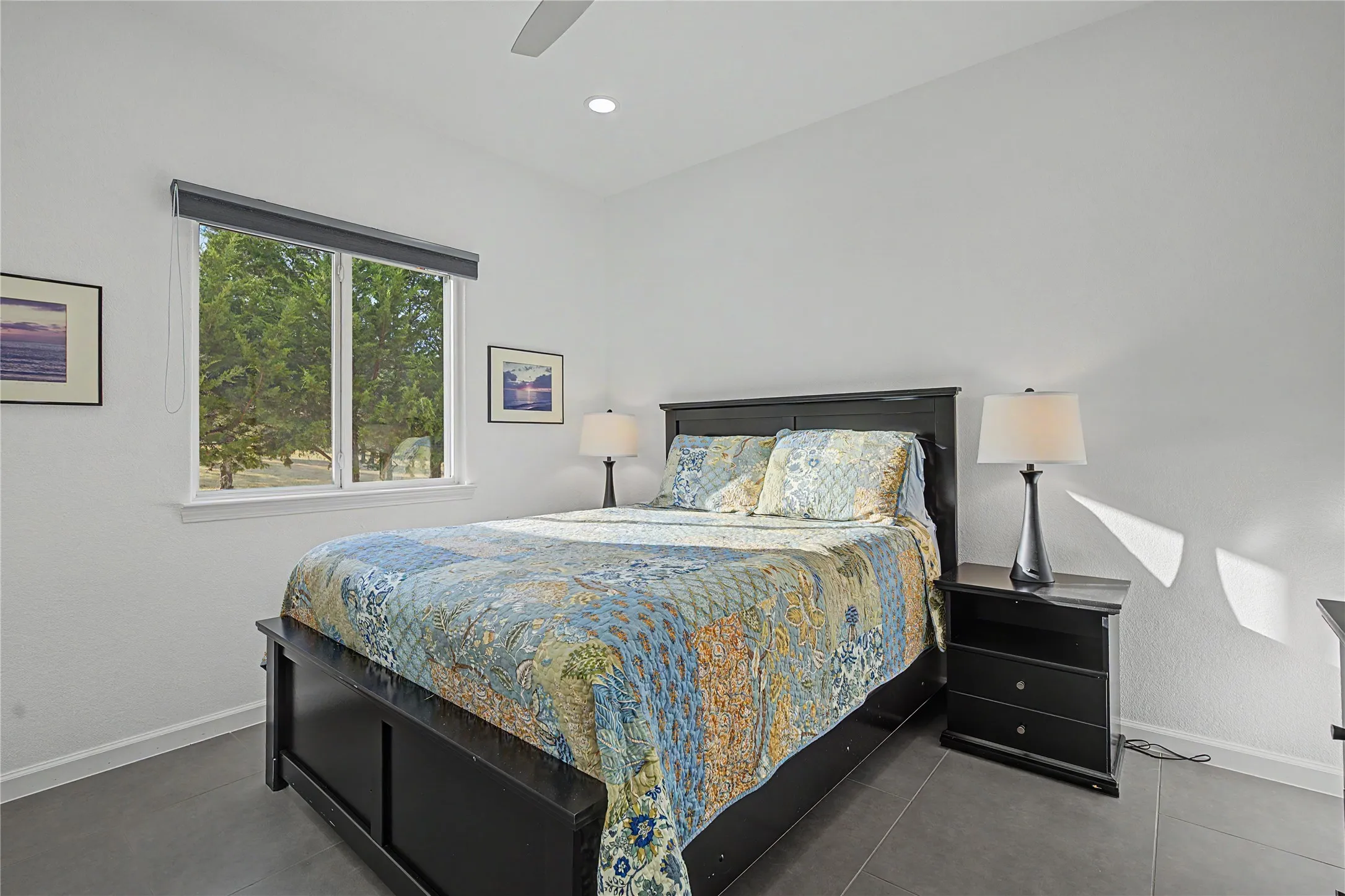 Single Family Residence For Sale in Collin County , 8615 County Road 534, Whitewright, Texas 75491, 4 Bedroom, 4 Bathroom, 3 Garage spaces, 3,040 Sqft, built in 2024, mls#21378733, Real Estate Agent in Whitewright, Homes For Sale in Collin county, Homes For Sale in Whitewright, Realtor in Whitewright Texas, Real Estate Brokerage Independent Realty Texas, Luminita Cordes Realtor