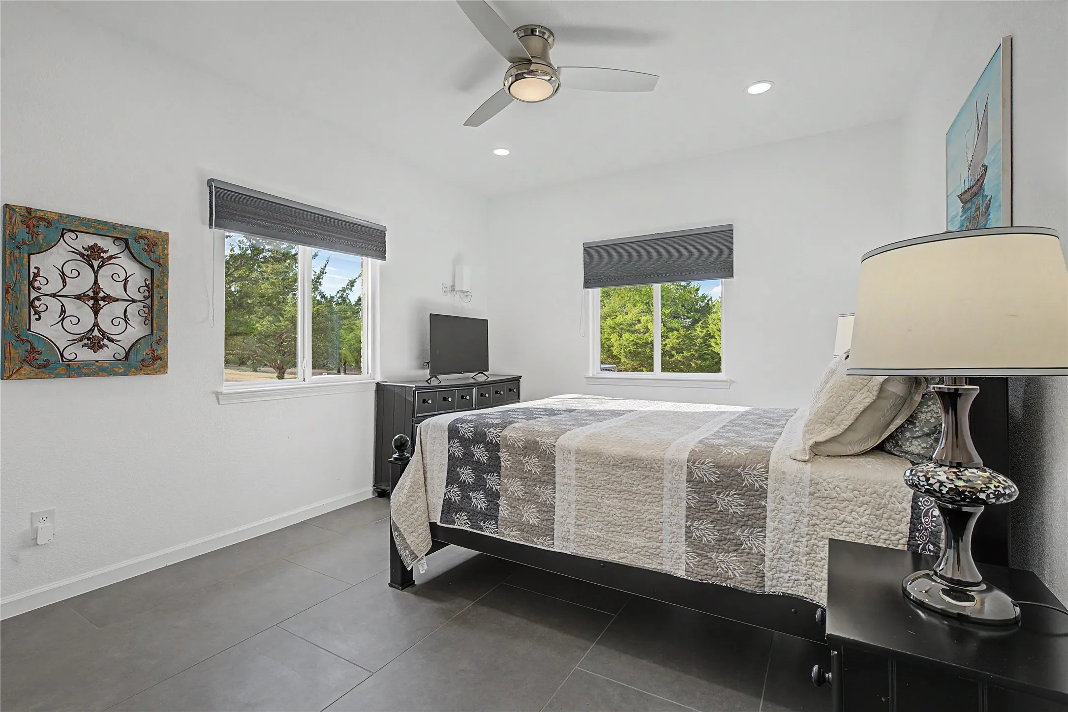 Single Family Residence For Sale in Collin County , 8615 County Road 534, Whitewright, Texas 75491, 4 Bedroom, 4 Bathroom, 3 Garage spaces, 3,040 Sqft, built in 2024, mls#21378733, Real Estate Agent in Whitewright, Homes For Sale in Collin county, Homes For Sale in Whitewright, Realtor in Whitewright Texas, Real Estate Brokerage Independent Realty Texas, Luminita Cordes Realtor