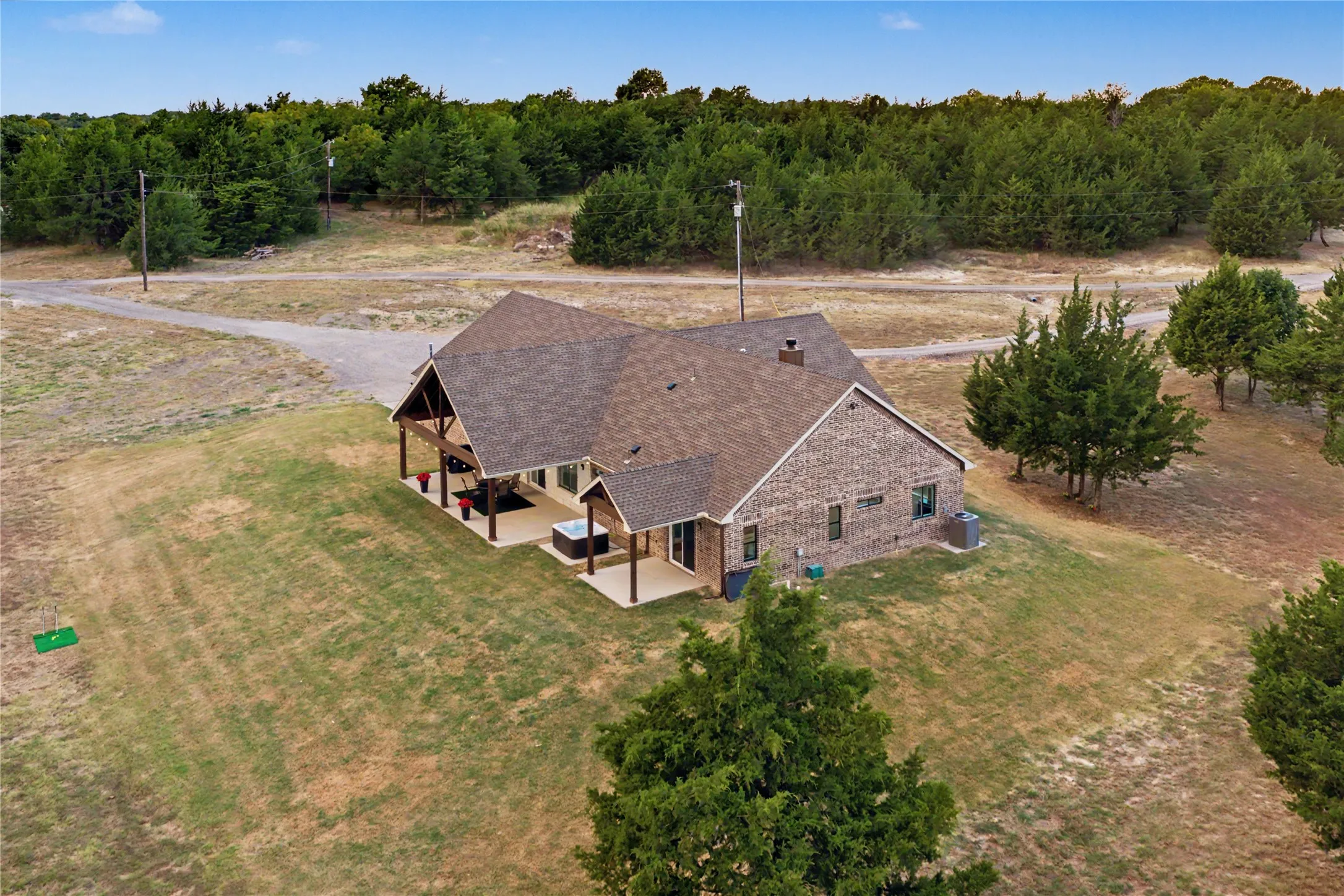 Single Family Residence For Sale in Collin County , 8615 County Road 534, Whitewright, Texas 75491, 4 Bedroom, 4 Bathroom, 3 Garage spaces, 3,040 Sqft, built in 2024, mls#21378733, Real Estate Agent in Whitewright, Homes For Sale in Collin county, Homes For Sale in Whitewright, Realtor in Whitewright Texas, Real Estate Brokerage Independent Realty Texas, Luminita Cordes Realtor