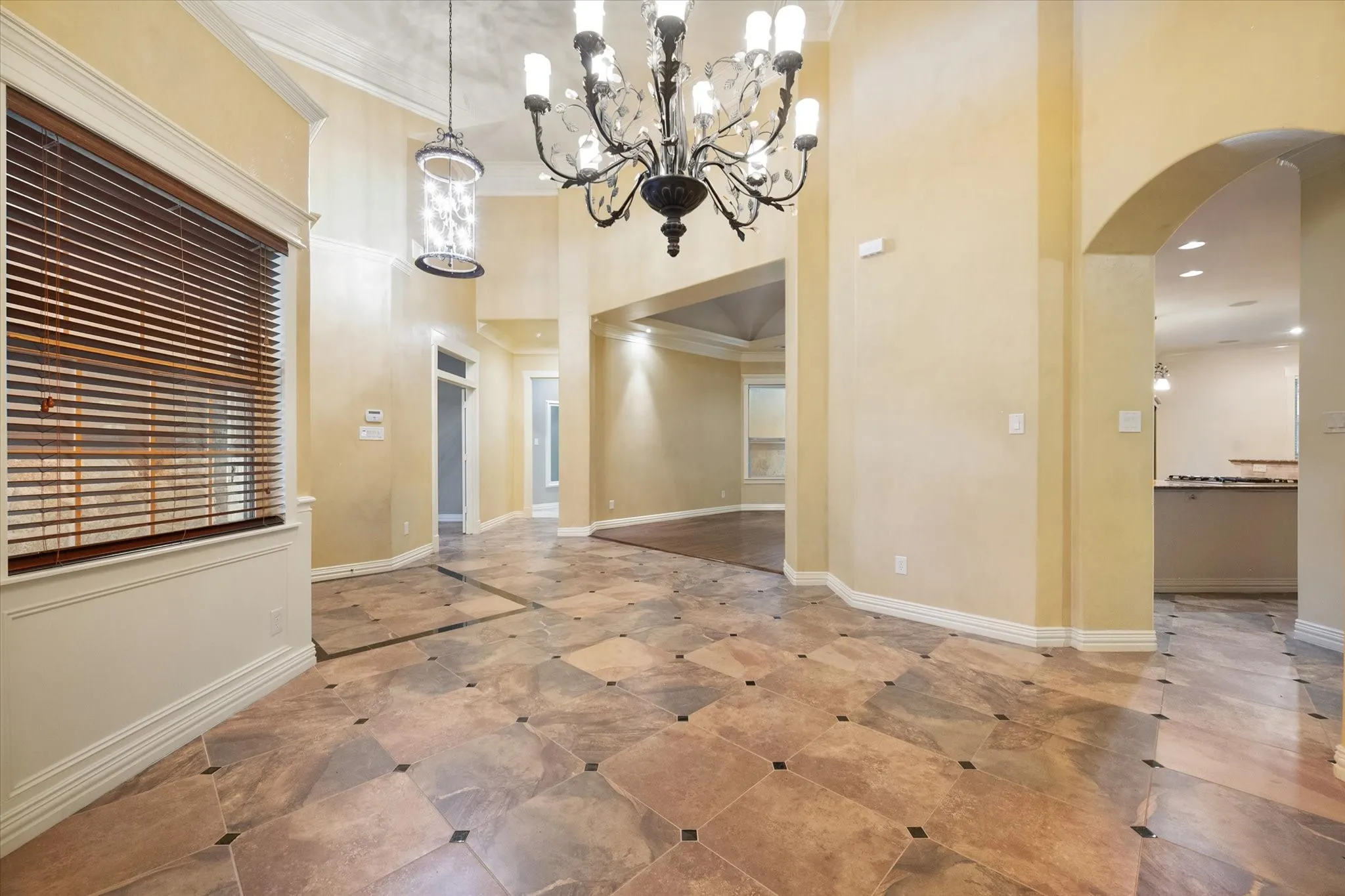 Single Family Residence For Sale in Tarrant County , 2509 Thoroughbred Lane, Mansfield, Texas 76063, 3 Bedroom, 3 Bathroom, 2 Garage spaces, 2,536 Sqft, built in 2009, mls#21375748, Real Estate Agent in Mansfield, Homes For Sale in Tarrant county, Homes For Sale in Mansfield, Realtor in Mansfield Texas, Real Estate Brokerage Independent Realty Texas, Luminita Cordes Realtor