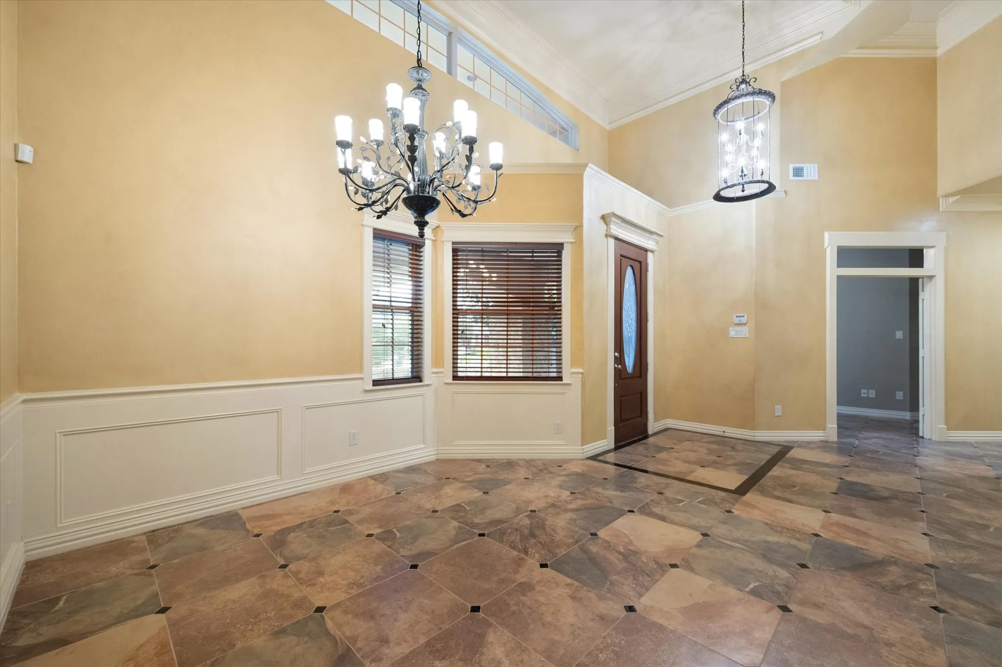 Single Family Residence For Sale in Tarrant County , 2509 Thoroughbred Lane, Mansfield, Texas 76063, 3 Bedroom, 3 Bathroom, 2 Garage spaces, 2,536 Sqft, built in 2009, mls#21375748, Real Estate Agent in Mansfield, Homes For Sale in Tarrant county, Homes For Sale in Mansfield, Realtor in Mansfield Texas, Real Estate Brokerage Independent Realty Texas, Luminita Cordes Realtor