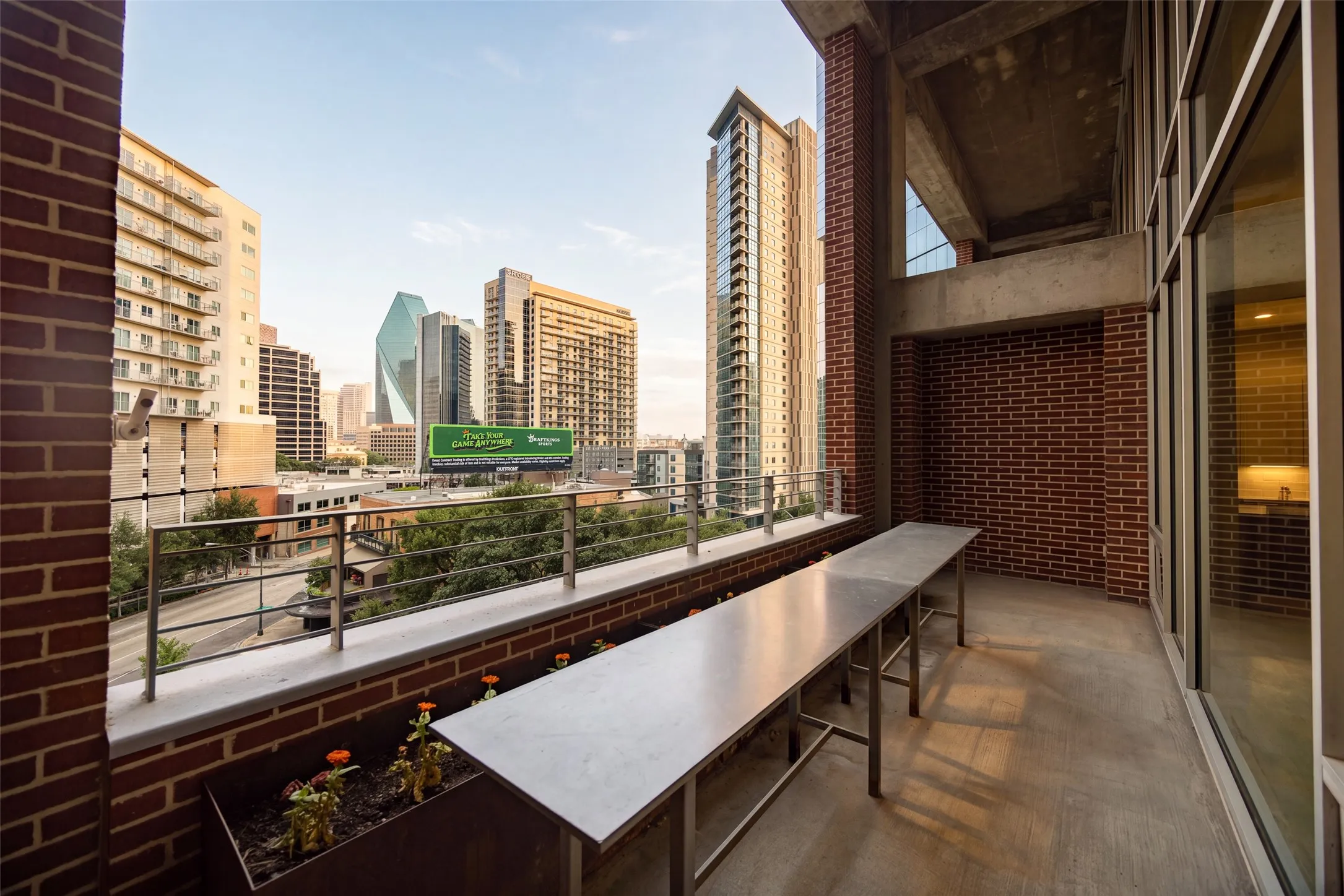 Condominium For Sale in Dallas County , 2011 Cedar Springs 305, Dallas, Texas 75201, 1 Bedroom, 2 Bathroom, 2 Garage spaces, 2,306 Sqft, built in 1999, mls#21369147, Real Estate Agent in Dallas, Homes For Sale in Dallas county, Homes For Sale in Dallas, Realtor in Dallas Texas, Real Estate Brokerage Independent Realty Texas, Luminita Cordes Realtor