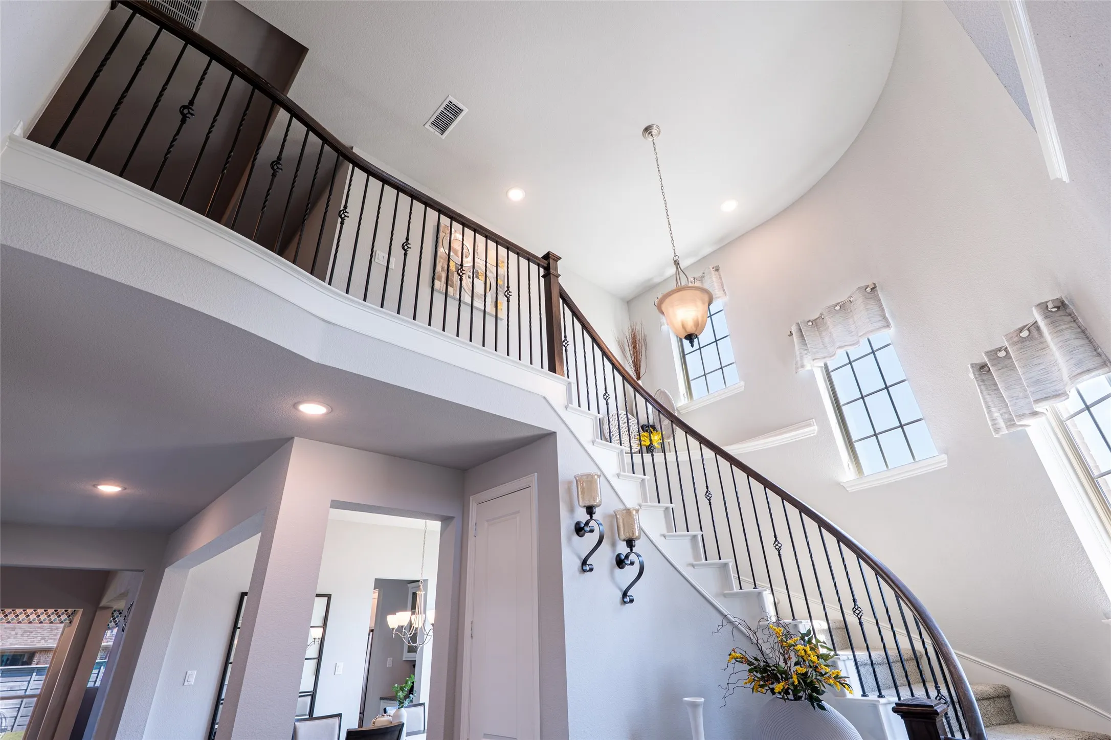 Single Family Residence For Sale in Denton County , 1025 Cottonseed Street, Little Elm, Texas 76227, 4 Bedroom, 5 Bathroom, 3 Garage spaces, 3,673 Sqft, built in 2020, mls#21377319, Real Estate Agent in Little Elm, Homes For Sale in Denton county, Homes For Sale in Little Elm, Realtor in Little Elm Texas, Real Estate Brokerage Independent Realty Texas, Luminita Cordes Realtor