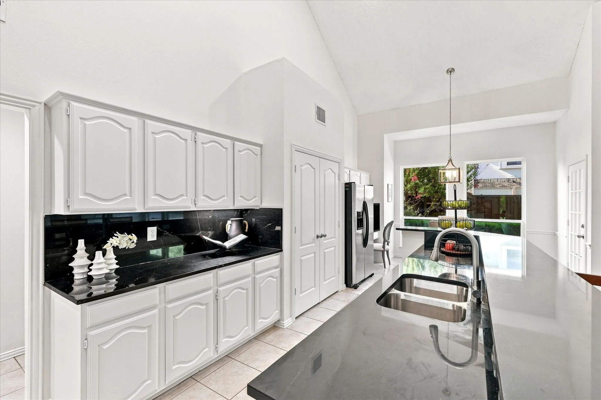 Single Family Residence For Sale in Collin County , 4661 Thanksgiving Lane, Plano, Texas 75024, 4 Bedroom, 4 Bathroom, 2 Garage spaces, 3,457 Sqft, built in 1991, mls#21373576, Real Estate Agent in Plano, Homes For Sale in Collin county, Homes For Sale in Plano, Realtor in Plano Texas, Real Estate Brokerage Independent Realty Texas, Luminita Cordes Realtor