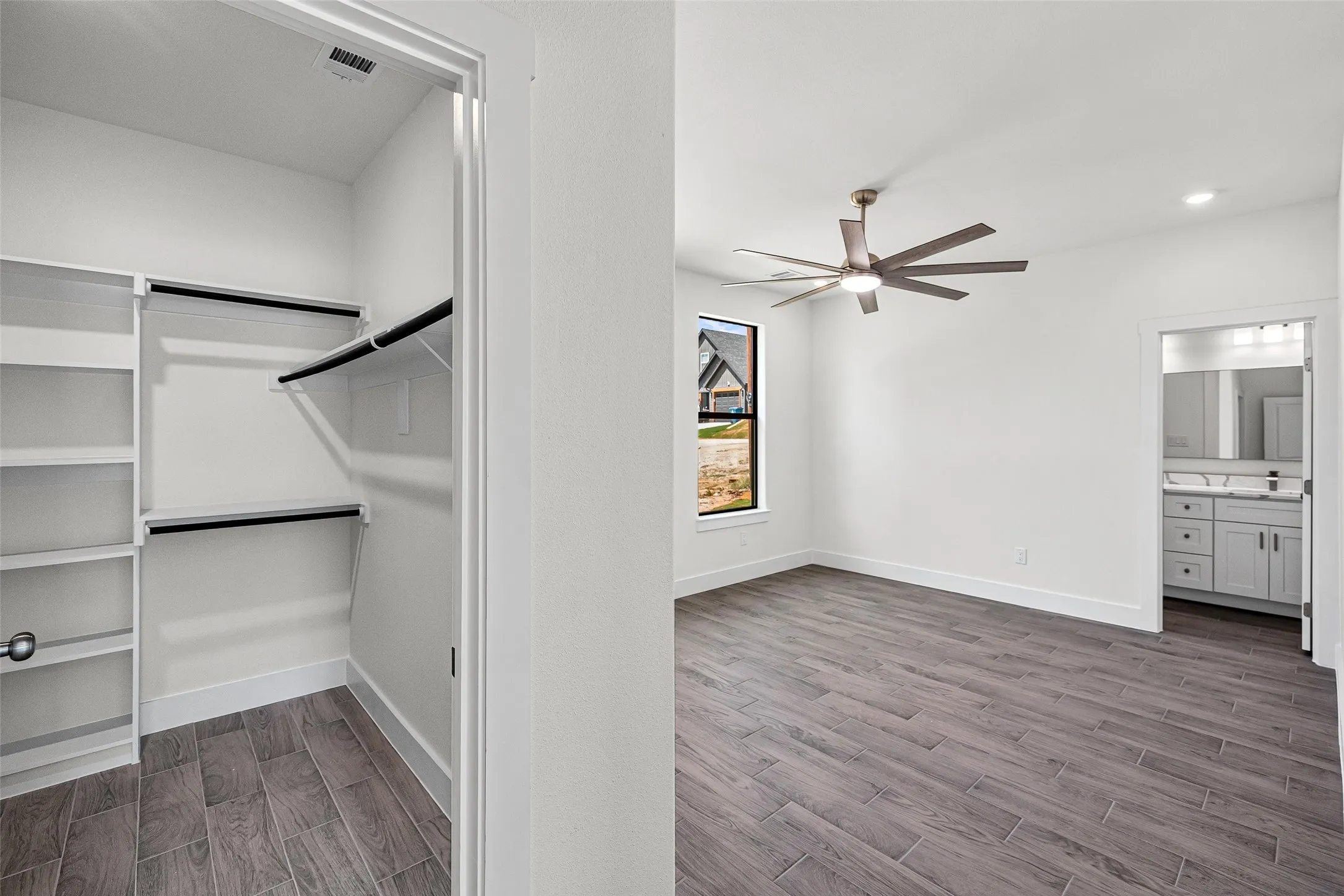 Single Family Residence For Sale in Hood County , 2628 White Rock Drive, Granbury, Texas 76048, 3 Bedroom, 2 Bathroom, 2 Garage spaces, 1,548 Sqft, built in 2026, mls#21379126, Real Estate Agent in Granbury, Homes For Sale in Hood county, Homes For Sale in Granbury, Realtor in Granbury Texas, Real Estate Brokerage Independent Realty Texas, Luminita Cordes Realtor