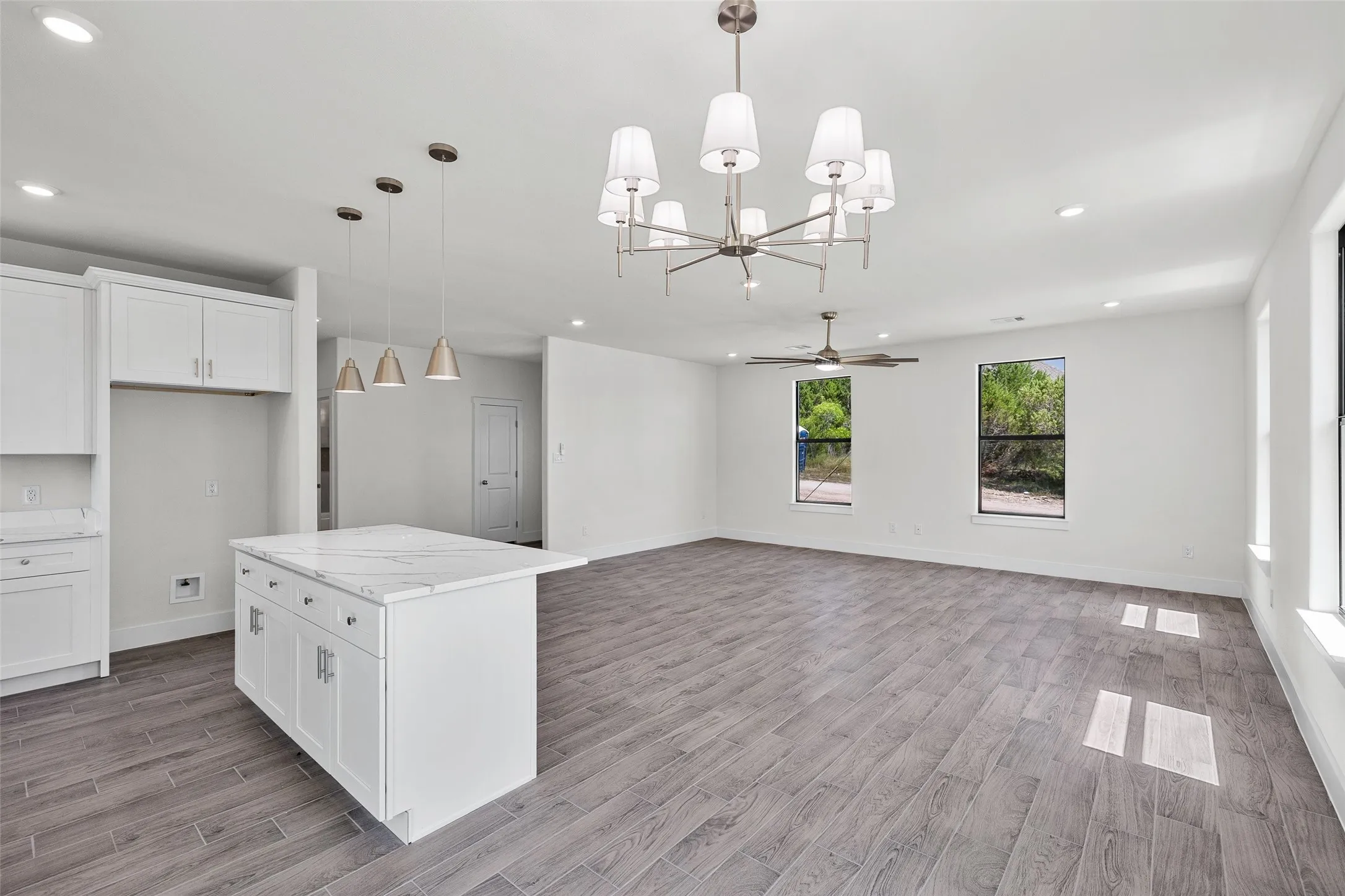 Single Family Residence For Sale in Hood County , 2628 White Rock Drive, Granbury, Texas 76048, 3 Bedroom, 2 Bathroom, 2 Garage spaces, 1,548 Sqft, built in 2026, mls#21379126, Real Estate Agent in Granbury, Homes For Sale in Hood county, Homes For Sale in Granbury, Realtor in Granbury Texas, Real Estate Brokerage Independent Realty Texas, Luminita Cordes Realtor