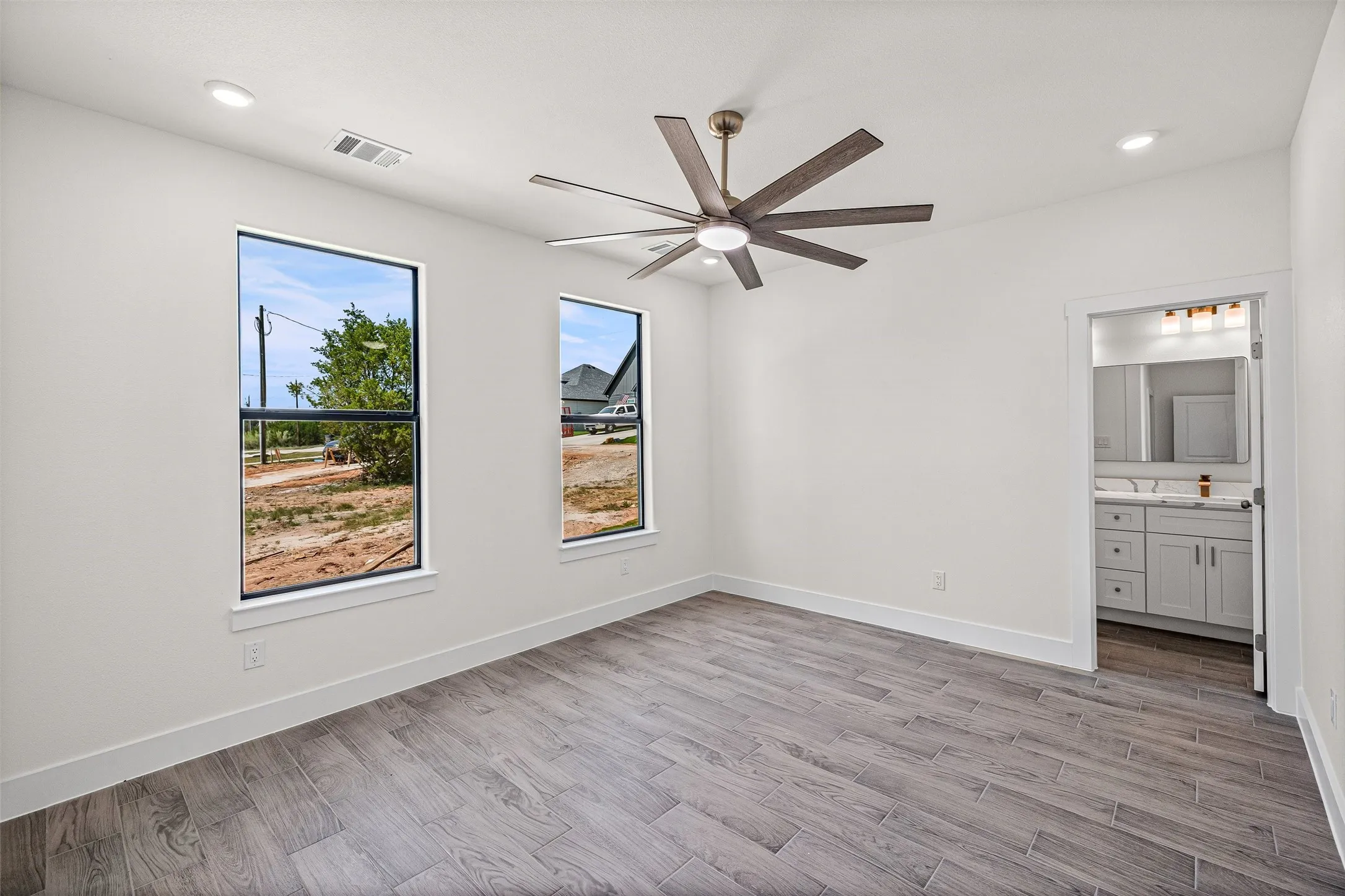 Single Family Residence For Sale in Hood County , 2628 White Rock Drive, Granbury, Texas 76048, 3 Bedroom, 2 Bathroom, 2 Garage spaces, 1,548 Sqft, built in 2026, mls#21379126, Real Estate Agent in Granbury, Homes For Sale in Hood county, Homes For Sale in Granbury, Realtor in Granbury Texas, Real Estate Brokerage Independent Realty Texas, Luminita Cordes Realtor