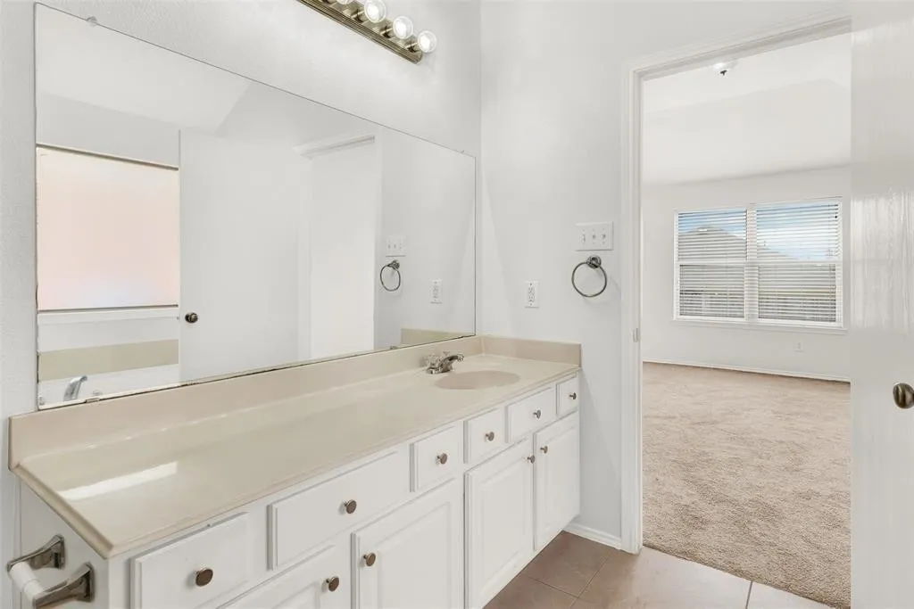 Single Family Residence For Rent in Tarrant County , 4204 Enchanted Rock Lane, Fort Worth, Texas 76244, 3 Bedroom, 2 Bathroom, 2 Garage spaces, 1,678 Sqft, built in 2006, mls#21379116, Real Estate Agent in Fort Worth, Homes For Rent in Tarrant county, Homes For Rent in Fort Worth, Realtor in Fort Worth Texas, Real Estate Brokerage Independent Realty Texas, Luminita Cordes Realtor