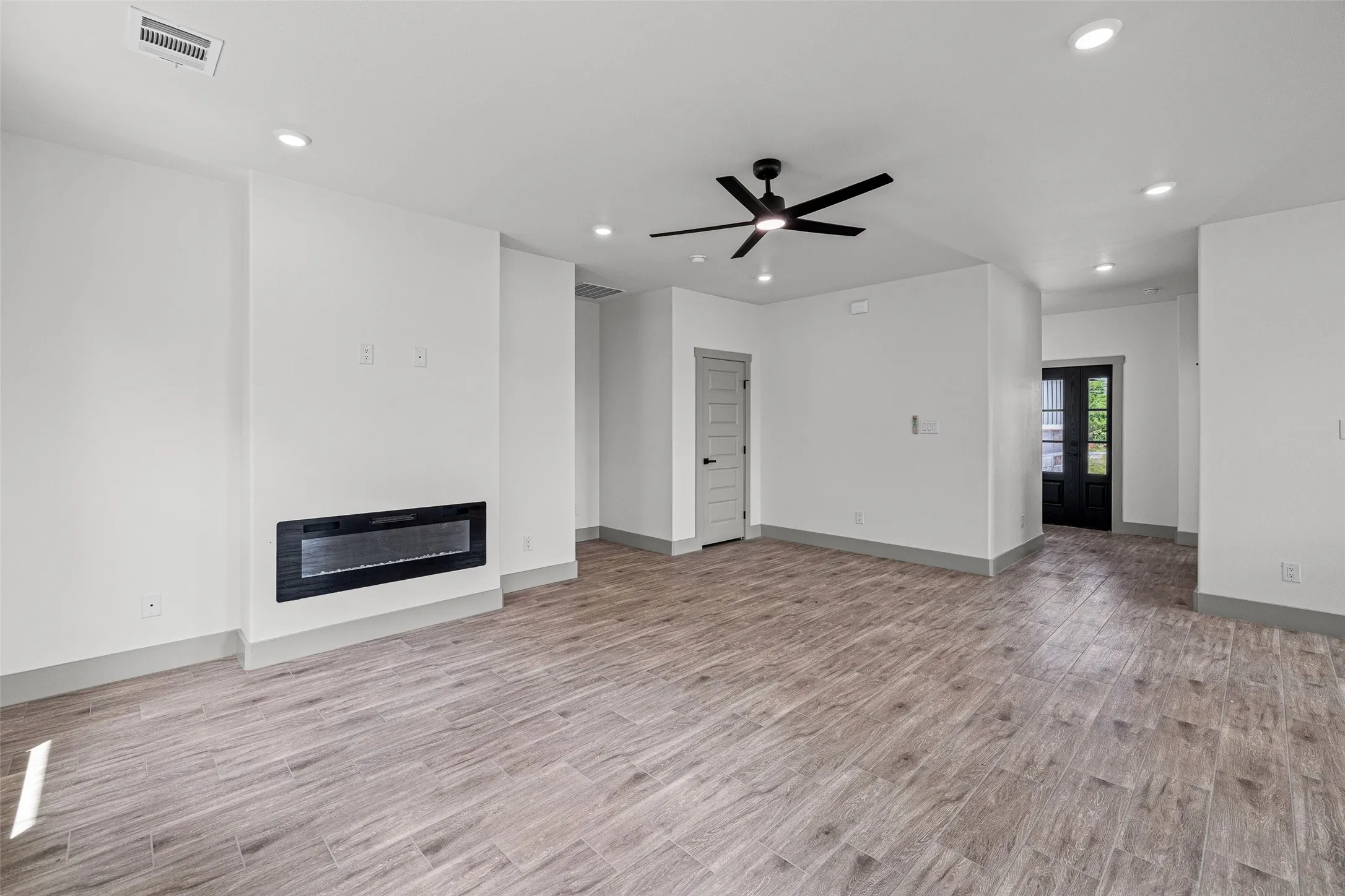 Single Family Residence For Sale in Hood County , 2201 Christine Drive, Granbury, Texas 76048, 4 Bedroom, 2 Bathroom, 2 Garage spaces, 1,690 Sqft, built in 2026, mls#21379043, Real Estate Agent in Granbury, Homes For Sale in Hood county, Homes For Sale in Granbury, Realtor in Granbury Texas, Real Estate Brokerage Independent Realty Texas, Luminita Cordes Realtor