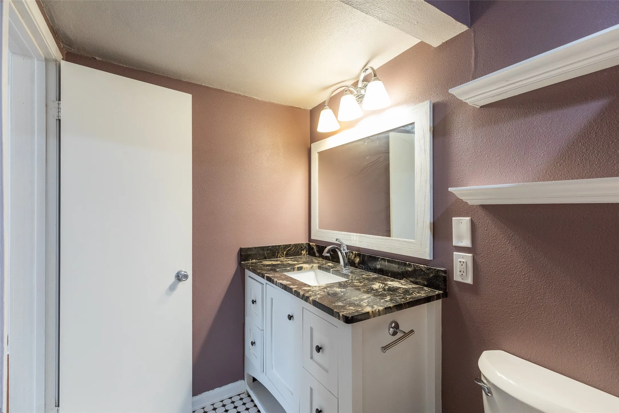 Single Family Residence For Sale in Taylor County , 890 Ballinger Street, Abilene, Texas 79605, 3 Bedroom, 2 Bathroom, 2 Garage spaces, 1,652 Sqft, built in 1941, mls#21378504, Real Estate Agent in Abilene, Homes For Sale in Taylor county, Homes For Sale in Abilene, Realtor in Abilene Texas, Real Estate Brokerage Independent Realty Texas, Luminita Cordes Realtor