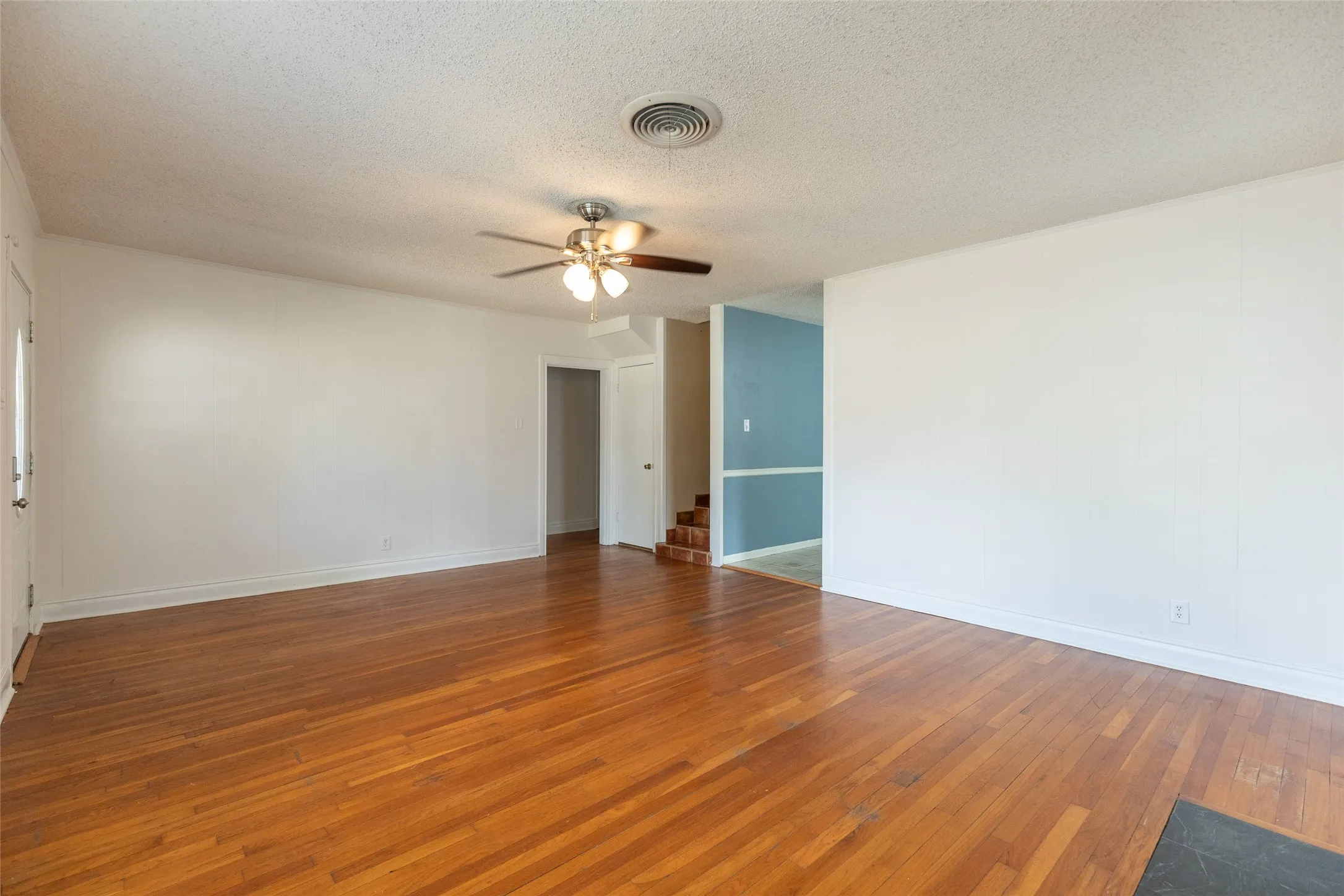 Single Family Residence For Sale in Taylor County , 890 Ballinger Street, Abilene, Texas 79605, 3 Bedroom, 2 Bathroom, 2 Garage spaces, 1,652 Sqft, built in 1941, mls#21378504, Real Estate Agent in Abilene, Homes For Sale in Taylor county, Homes For Sale in Abilene, Realtor in Abilene Texas, Real Estate Brokerage Independent Realty Texas, Luminita Cordes Realtor