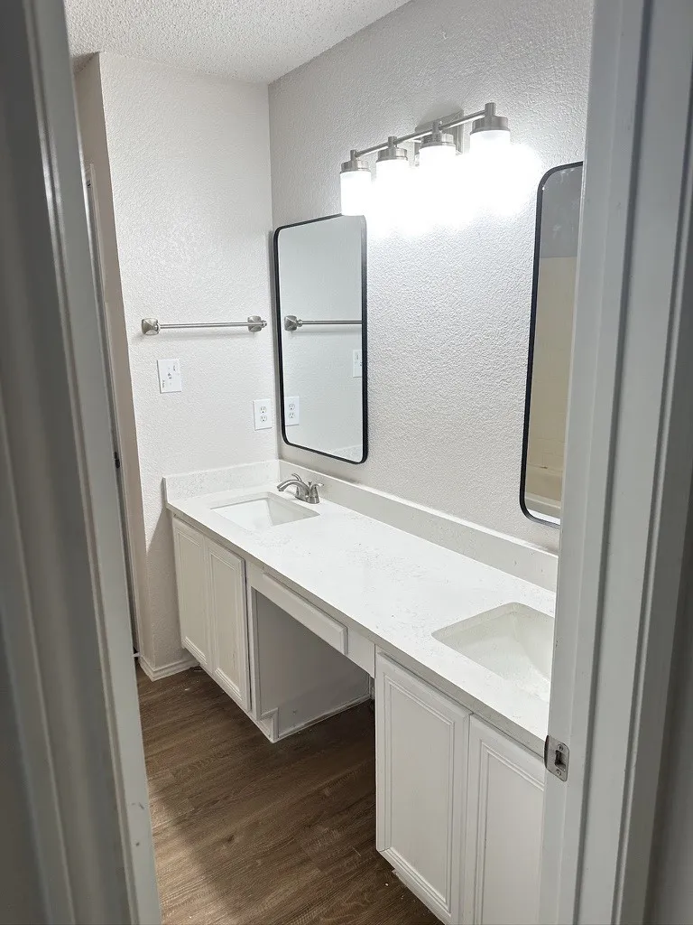 Single Family Residence For Rent in Tarrant County , 1117 Edenbrook Drive, Arlington, Texas 76001, 4 Bedroom, 2 Bathroom, 2 Garage spaces, 1,772 Sqft, built in 1996, mls#21363360, Real Estate Agent in Arlington, Homes For Rent in Tarrant county, Homes For Rent in Arlington, Realtor in Arlington Texas, Real Estate Brokerage Independent Realty Texas, Luminita Cordes Realtor