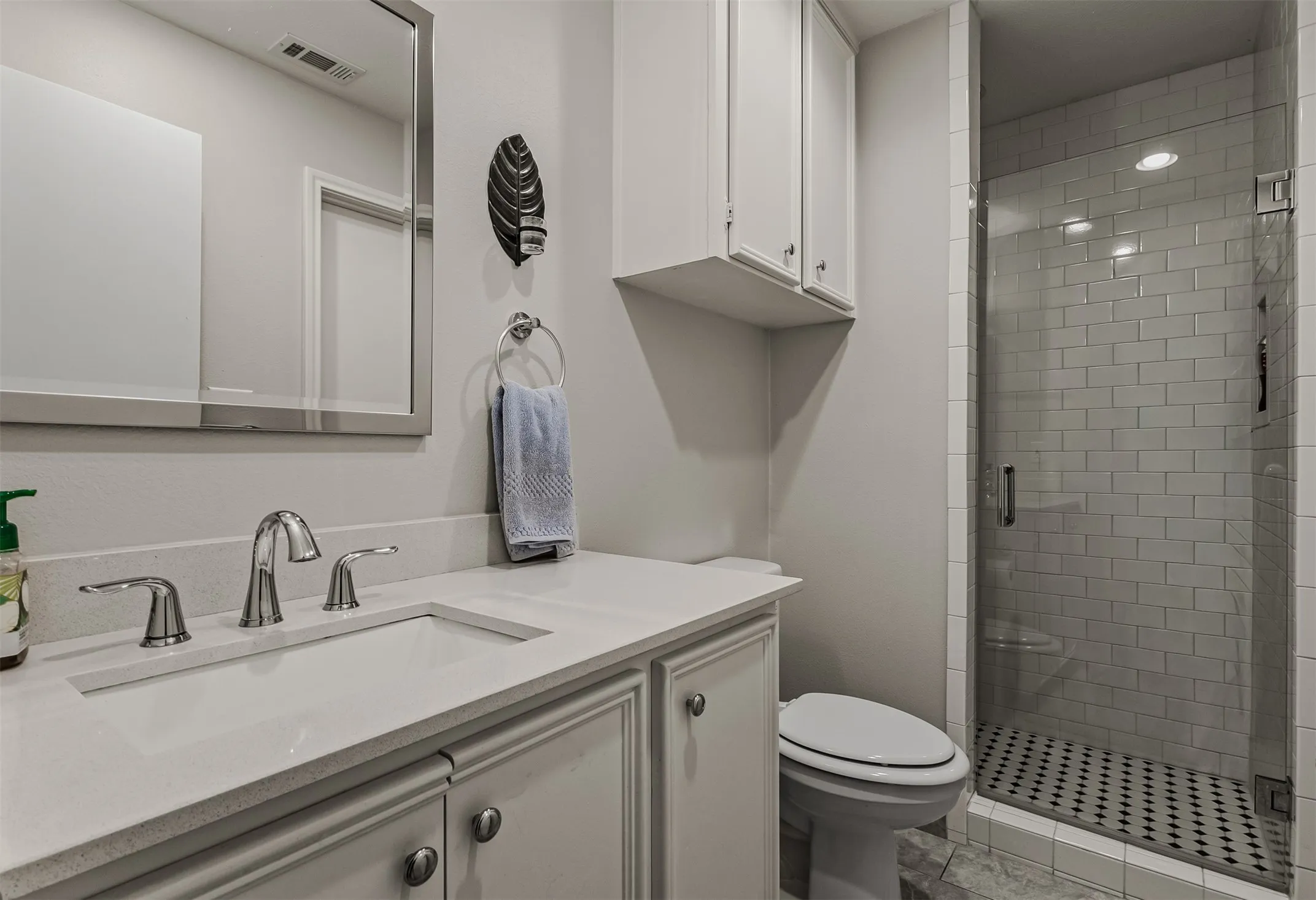 Single Family Residence For Sale in Dallas County , 4117 Boca Bay Drive, Dallas, Texas 75244, 4 Bedroom, 3 Bathroom, 2 Garage spaces, 3,216 Sqft, built in 1970, mls#21379117, Real Estate Agent in Dallas, Homes For Sale in Dallas county, Homes For Sale in Dallas, Realtor in Dallas Texas, Real Estate Brokerage Independent Realty Texas, Luminita Cordes Realtor