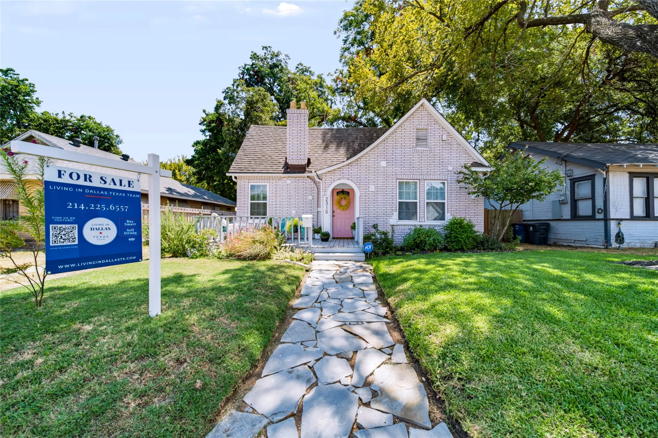 Single Family Residence For Sale in Dallas County , 2318 Poplar Street, Dallas, Texas 75215, 3 Bedroom, 3 Bathroom, Garage spaces, 1,219 Sqft, built in 1930, mls#21378195, Real Estate Agent in Dallas, Homes For Sale in Dallas county, Homes For Sale in Dallas, Realtor in Dallas Texas, Real Estate Brokerage Independent Realty Texas, Luminita Cordes Realtor
