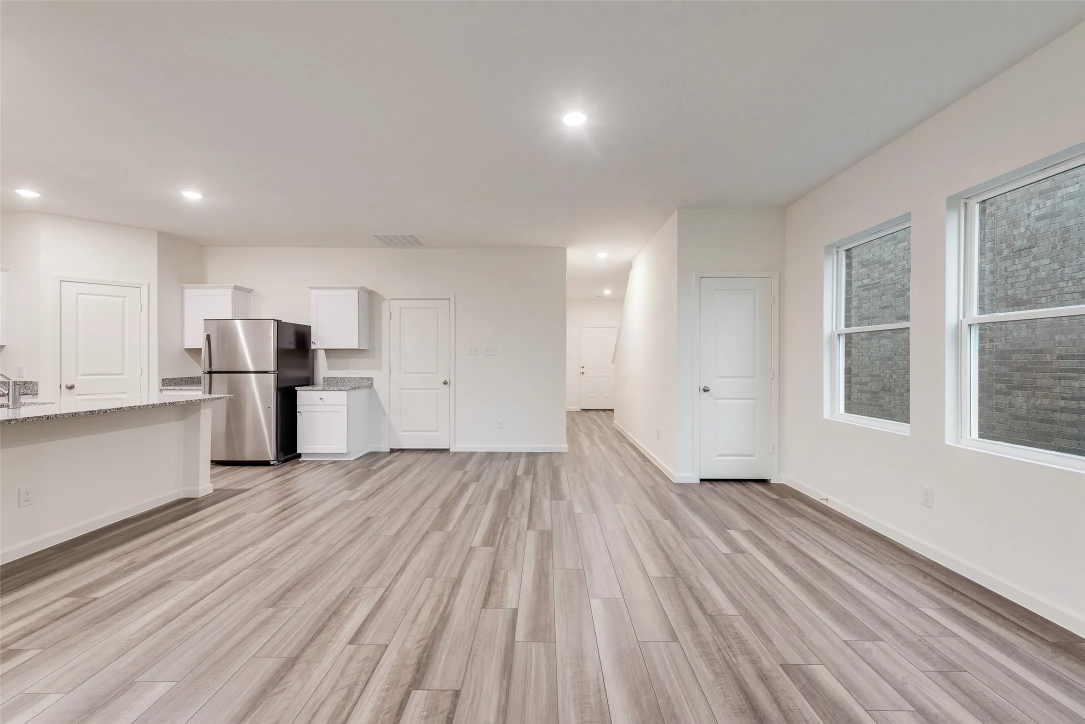 Single Family Residence For Rent in Collin County , 207 bradford Drive, Princeton, Texas 75407, 5 Bedroom, 3 Bathroom, 2 Garage spaces, 2,609 Sqft, built in 2025, mls#21379165, Real Estate Agent in Princeton, Homes For Rent in Collin county, Homes For Rent in Princeton, Realtor in Princeton Texas, Real Estate Brokerage Independent Realty Texas, Luminita Cordes Realtor