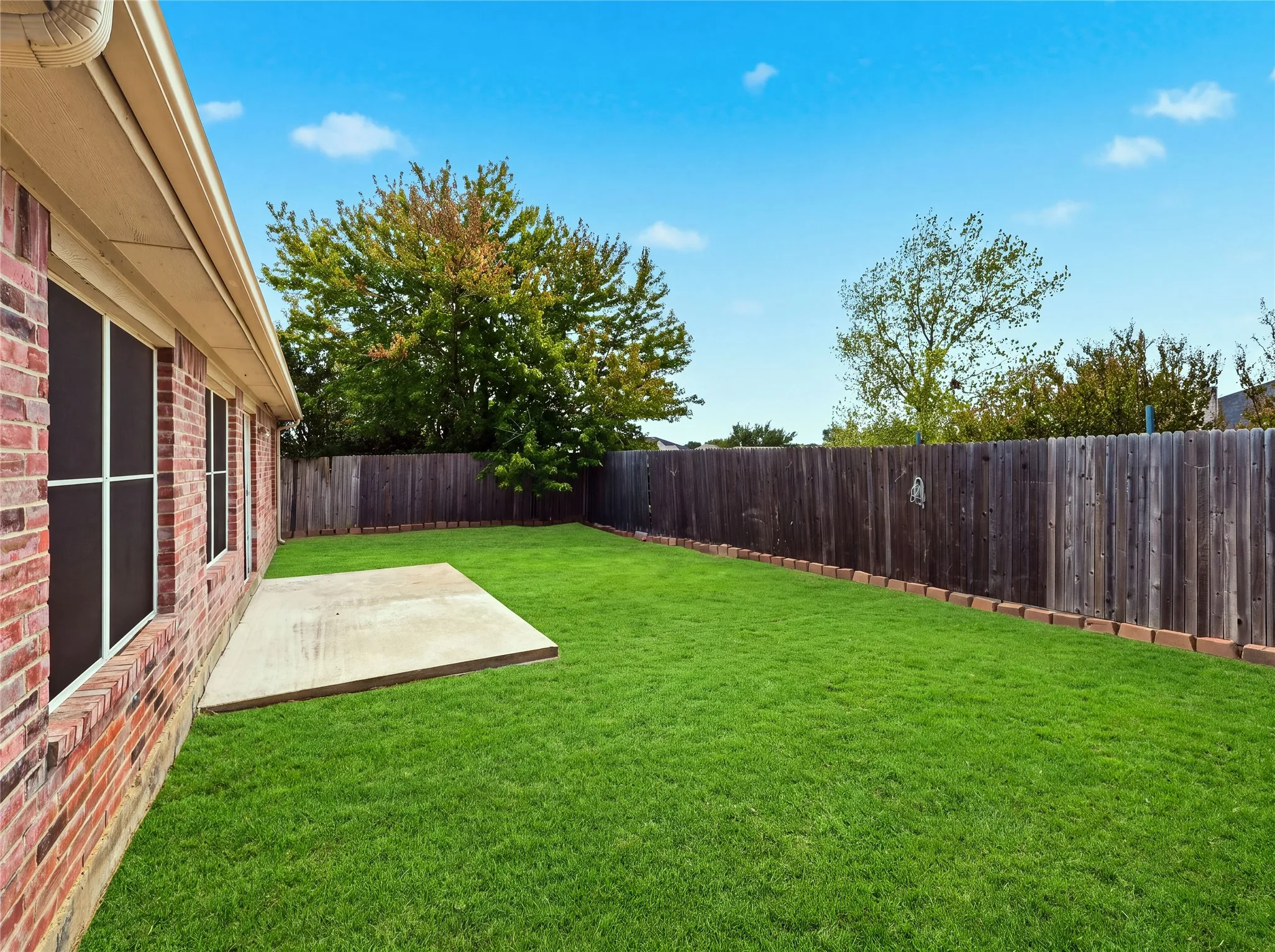 Single Family Residence For Sale in Tarrant County , 6805 Red Rock Trail, Watauga, Texas 76137, 3 Bedroom, 2 Bathroom, 2 Garage spaces, 1,905 Sqft, built in 2001, mls#21378940, Real Estate Agent in Watauga, Homes For Sale in Tarrant county, Homes For Sale in Watauga, Realtor in Watauga Texas, Real Estate Brokerage Independent Realty Texas, Luminita Cordes Realtor