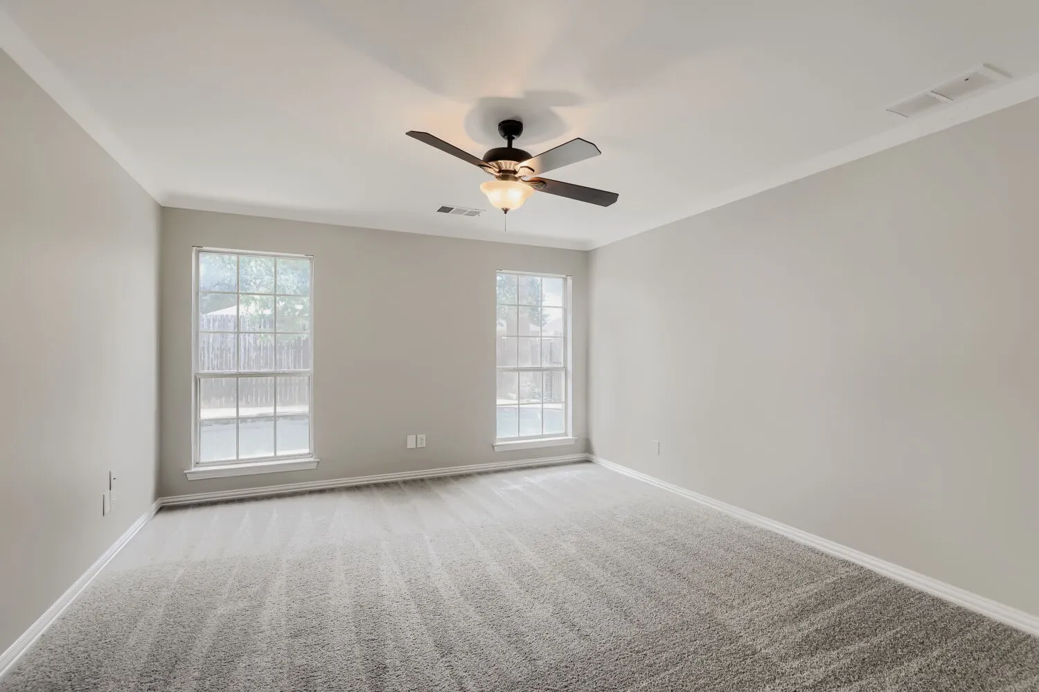 Single Family Residence For Sale in Kaufman County , 127 Villanova Circle, Forney, Texas 75126, 3 Bedroom, 2 Bathroom, 2 Garage spaces, 1,771 Sqft, built in 1997, mls#21376884, Real Estate Agent in Forney, Homes For Sale in Kaufman county, Homes For Sale in Forney, Realtor in Forney Texas, Real Estate Brokerage Independent Realty Texas, Luminita Cordes Realtor