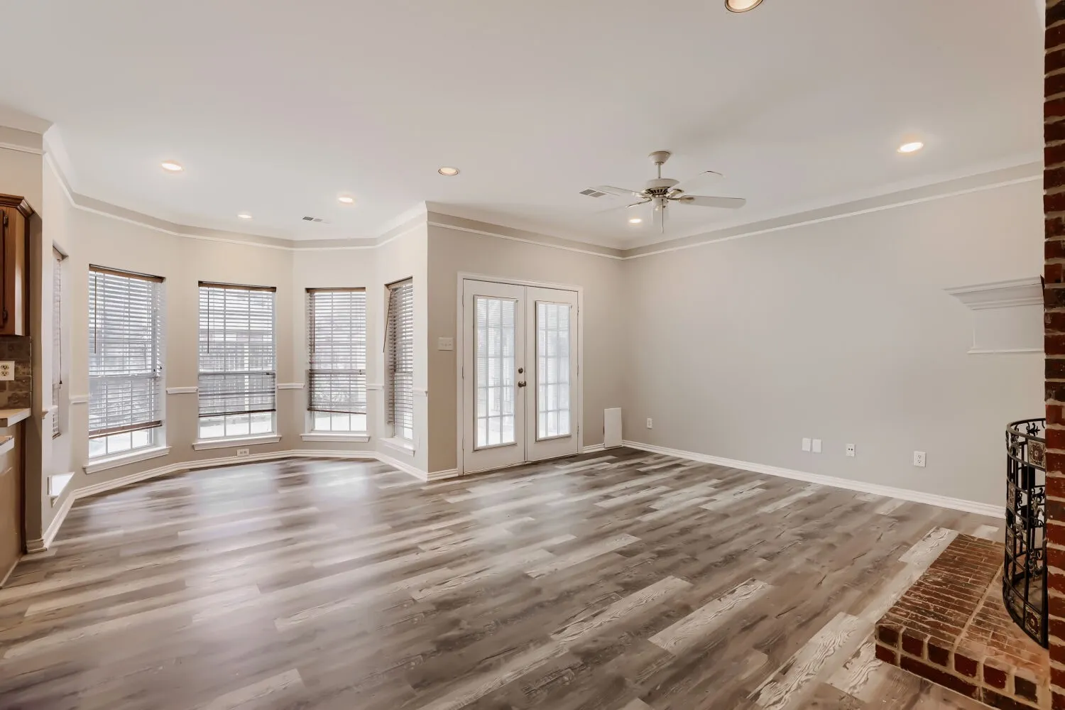 Single Family Residence For Sale in Kaufman County , 127 Villanova Circle, Forney, Texas 75126, 3 Bedroom, 2 Bathroom, 2 Garage spaces, 1,771 Sqft, built in 1997, mls#21376884, Real Estate Agent in Forney, Homes For Sale in Kaufman county, Homes For Sale in Forney, Realtor in Forney Texas, Real Estate Brokerage Independent Realty Texas, Luminita Cordes Realtor