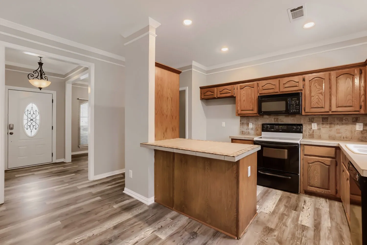 Single Family Residence For Sale in Kaufman County , 127 Villanova Circle, Forney, Texas 75126, 3 Bedroom, 2 Bathroom, 2 Garage spaces, 1,771 Sqft, built in 1997, mls#21376884, Real Estate Agent in Forney, Homes For Sale in Kaufman county, Homes For Sale in Forney, Realtor in Forney Texas, Real Estate Brokerage Independent Realty Texas, Luminita Cordes Realtor